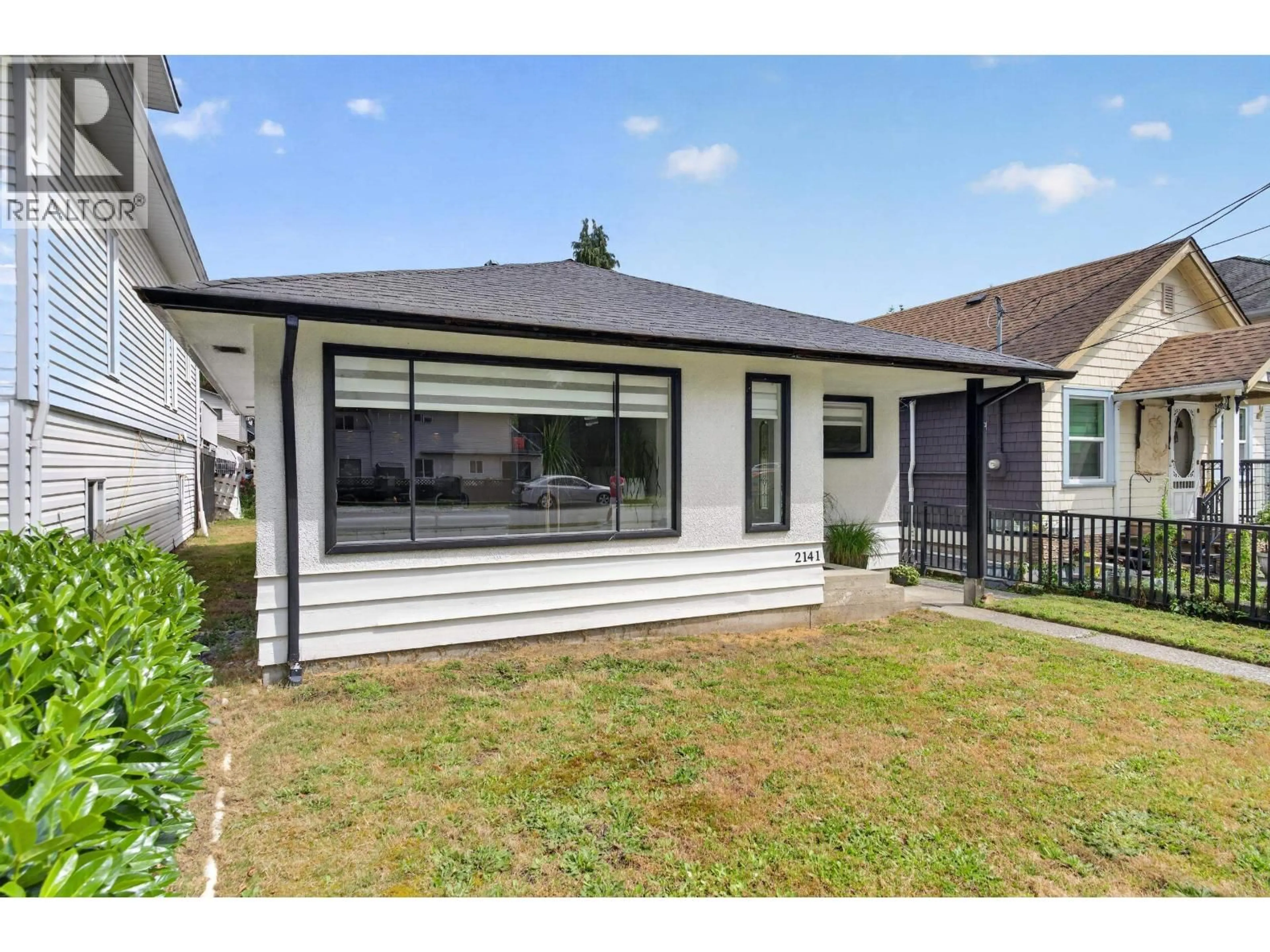 Home with vinyl exterior material, street for 2141 FRASER AVENUE, Port Coquitlam British Columbia V3B1N7