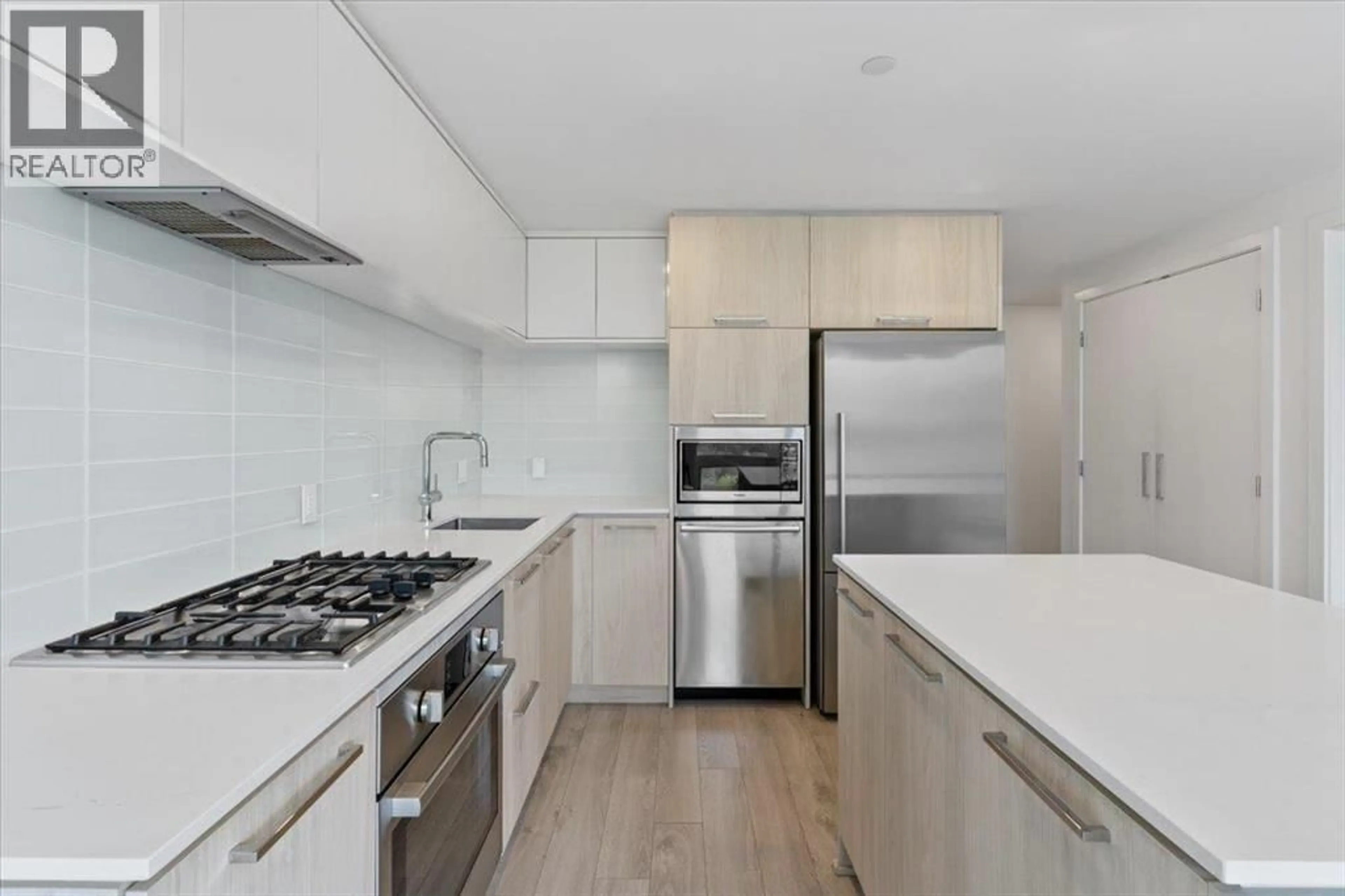 Standard kitchen, unknown for 1508 - 680 SEYLYNN CRESCENT, North Vancouver British Columbia V7J0B5