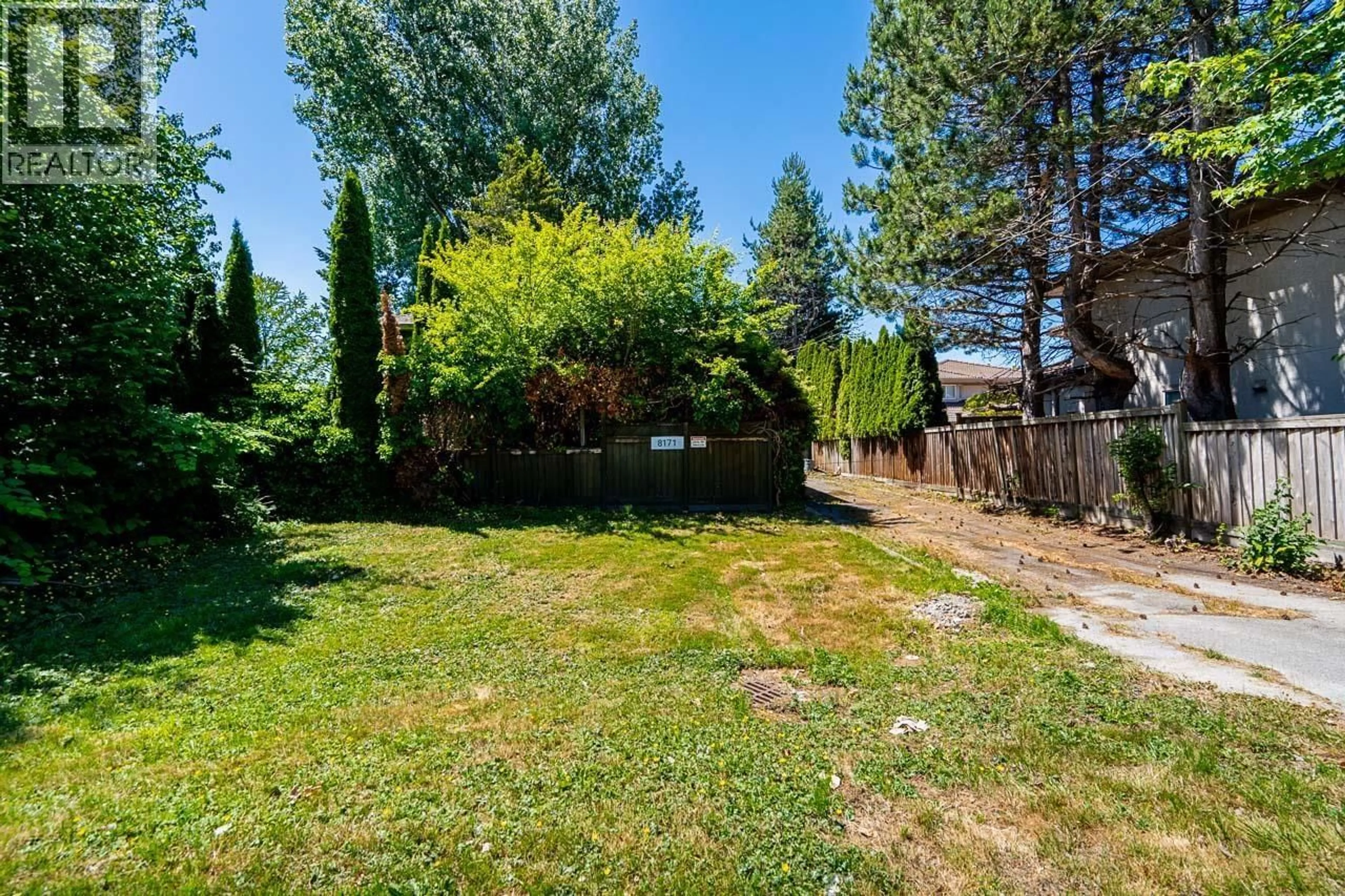 Patio, forest/trees view for 8171 GARDEN CITY ROAD, Richmond British Columbia V6Y2P1