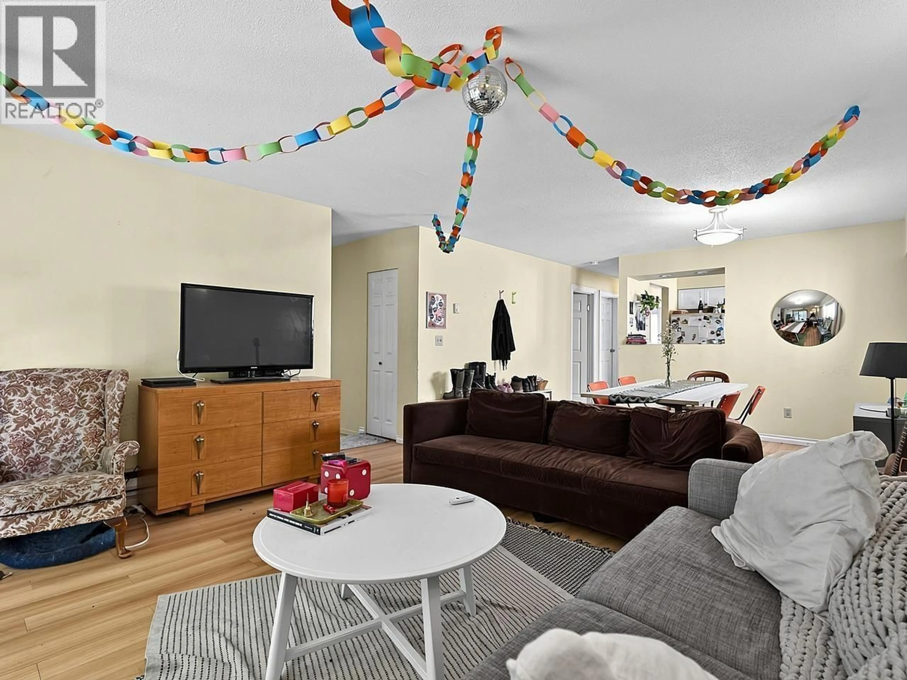 Living room with furniture, unknown for 442 10TH AVENUE, Vancouver British Columbia V5T2A1