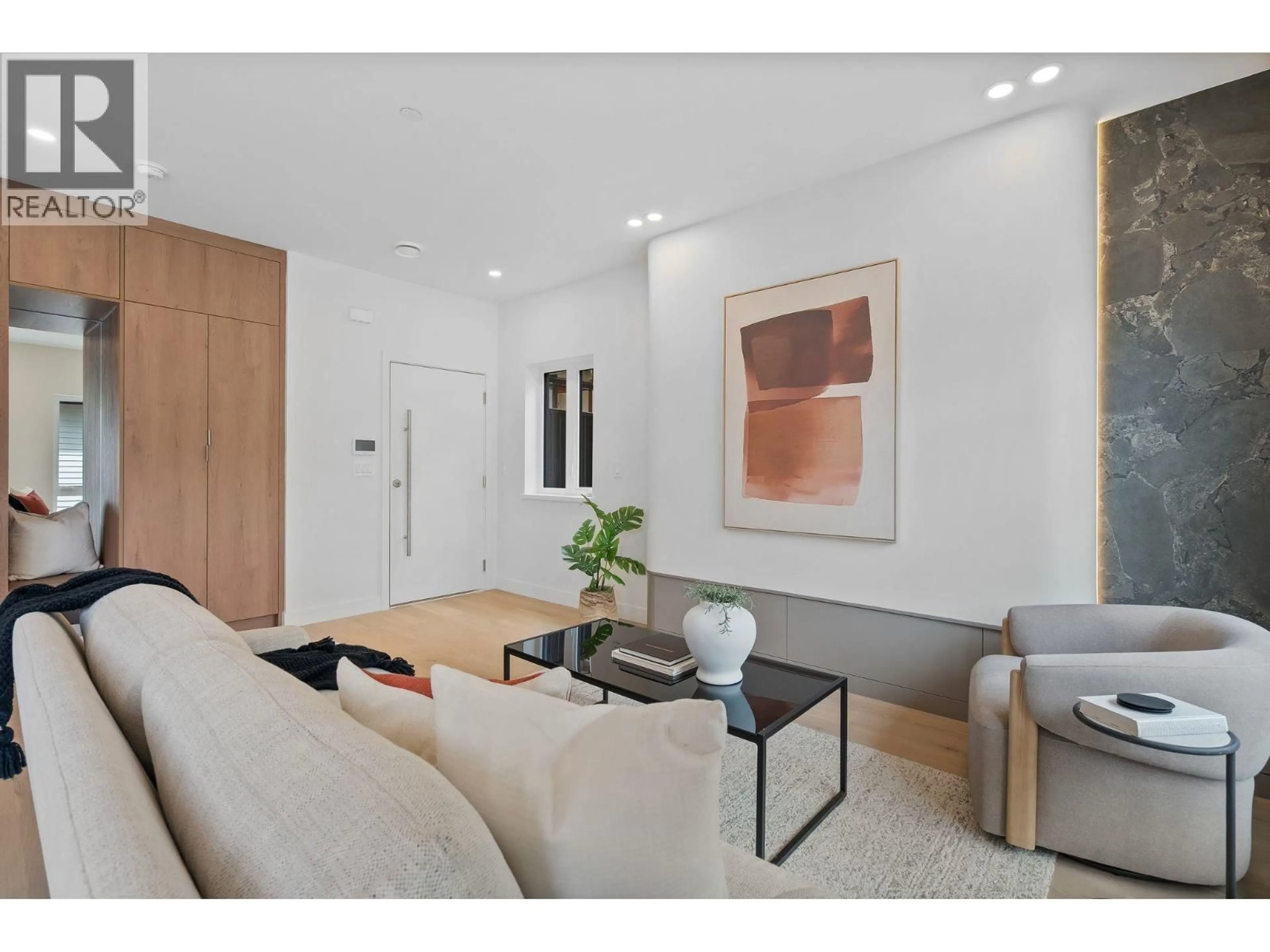 Unknown for 2 - 2211 WILLIAM STREET, Vancouver British Columbia V5L2S5