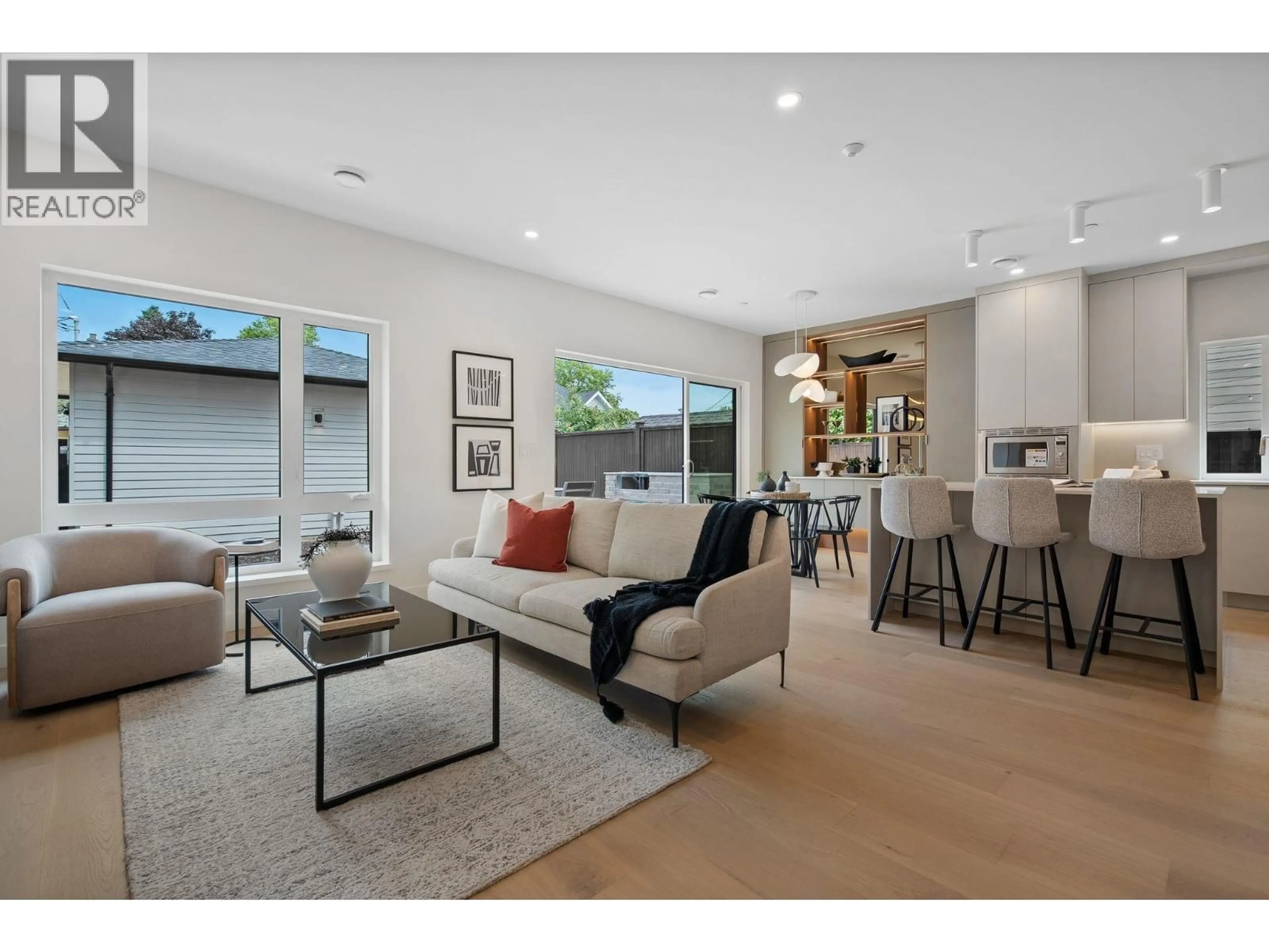 Living room with furniture, unknown for 2 - 2211 WILLIAM STREET, Vancouver British Columbia V5L2S5