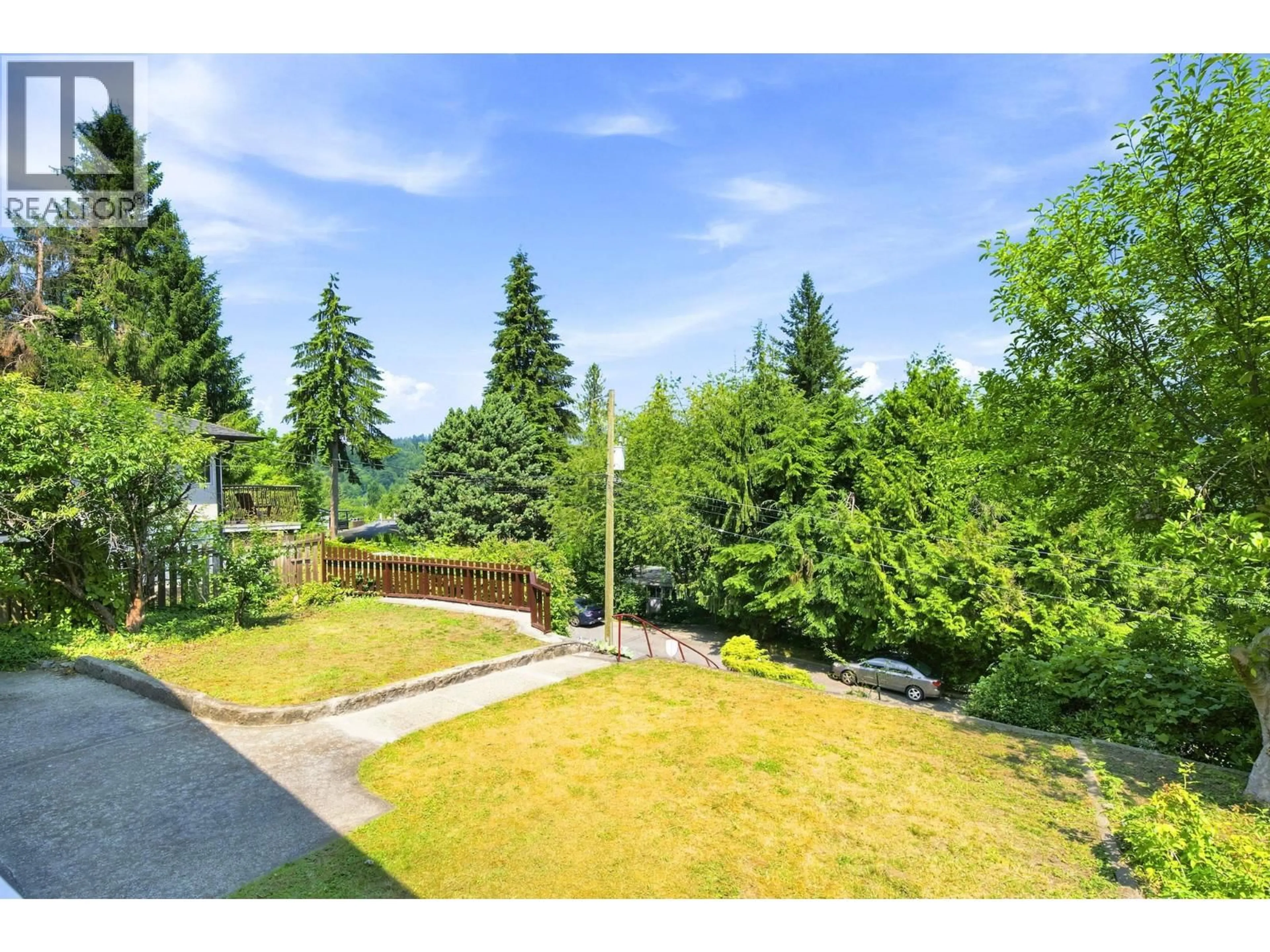 A pic from outside/outdoor area/front of a property/back of a property/a pic from drone, unknown for 2337 ST GEORGE STREET, Port Moody British Columbia V3H2G3