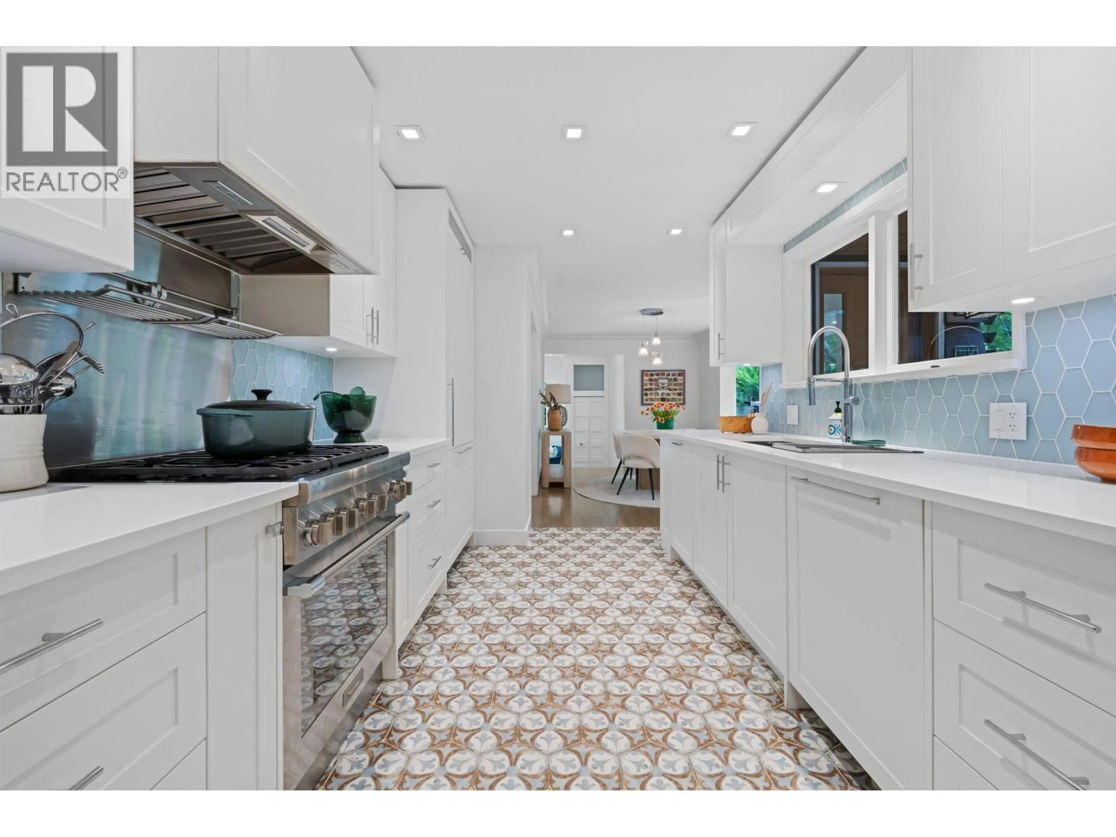 Contemporary kitchen, ceramic/tile floor for 4411 STONE CRESCENT, West Vancouver British Columbia V7W1B8