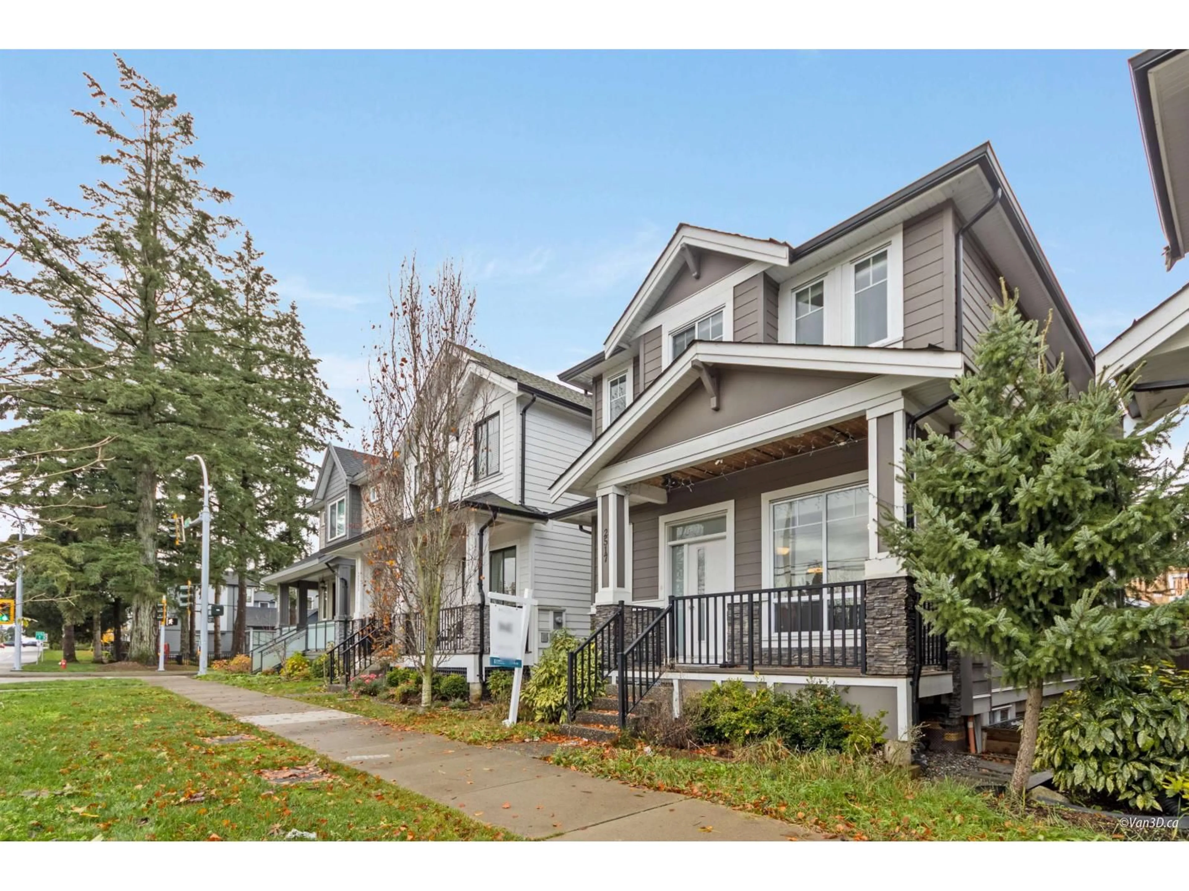 Home with vinyl exterior material, street for 2517 168 STREET, Surrey British Columbia V3Z0A7