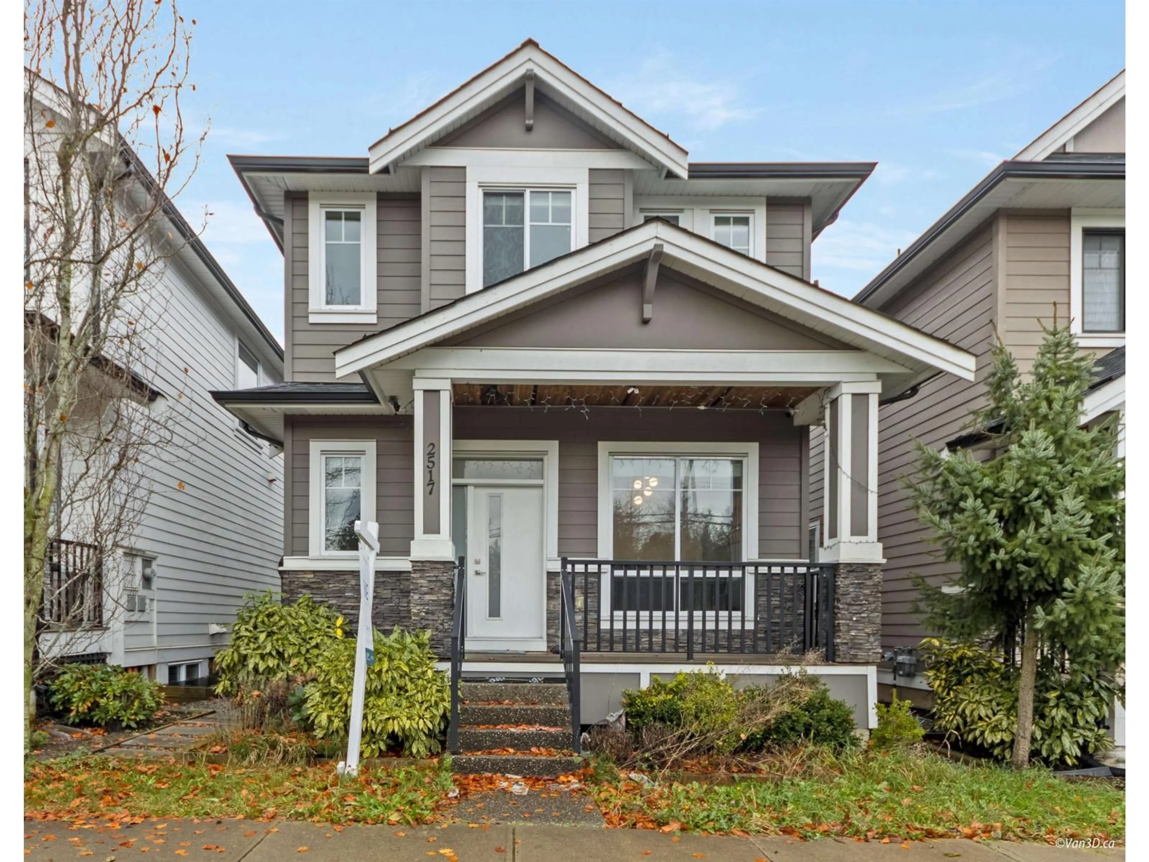 Home with vinyl exterior material, street for 2517 168 STREET, Surrey British Columbia V3Z0A7