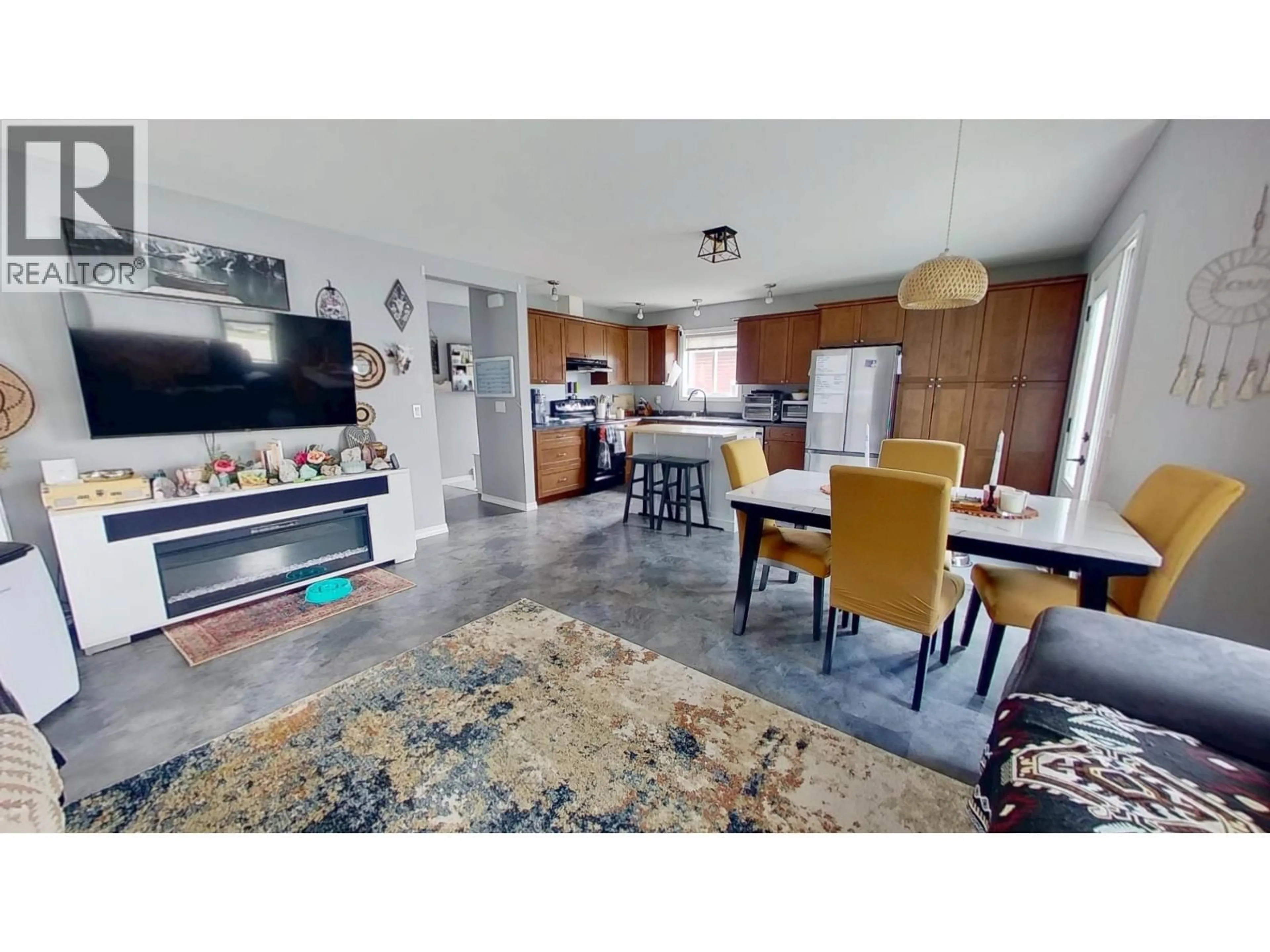 Open concept kitchen, ceramic/tile floor for 10855 101 STREET, Taylor British Columbia V0C2K0