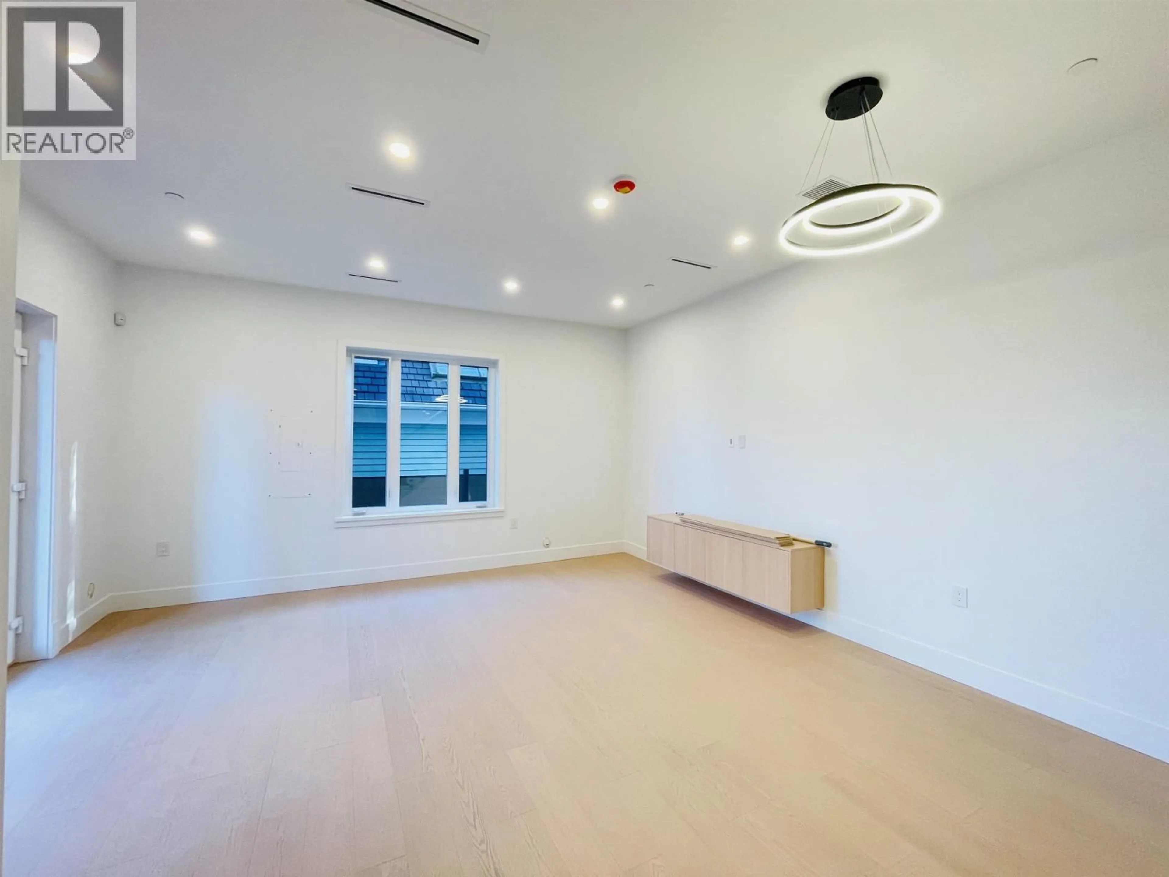 A pic of a room for 2 - 2452 HARRISON DRIVE, Vancouver British Columbia V5P2P8