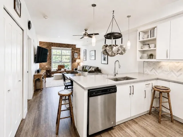 103 - 14550 WINTER CRESCENT, Surrey 5