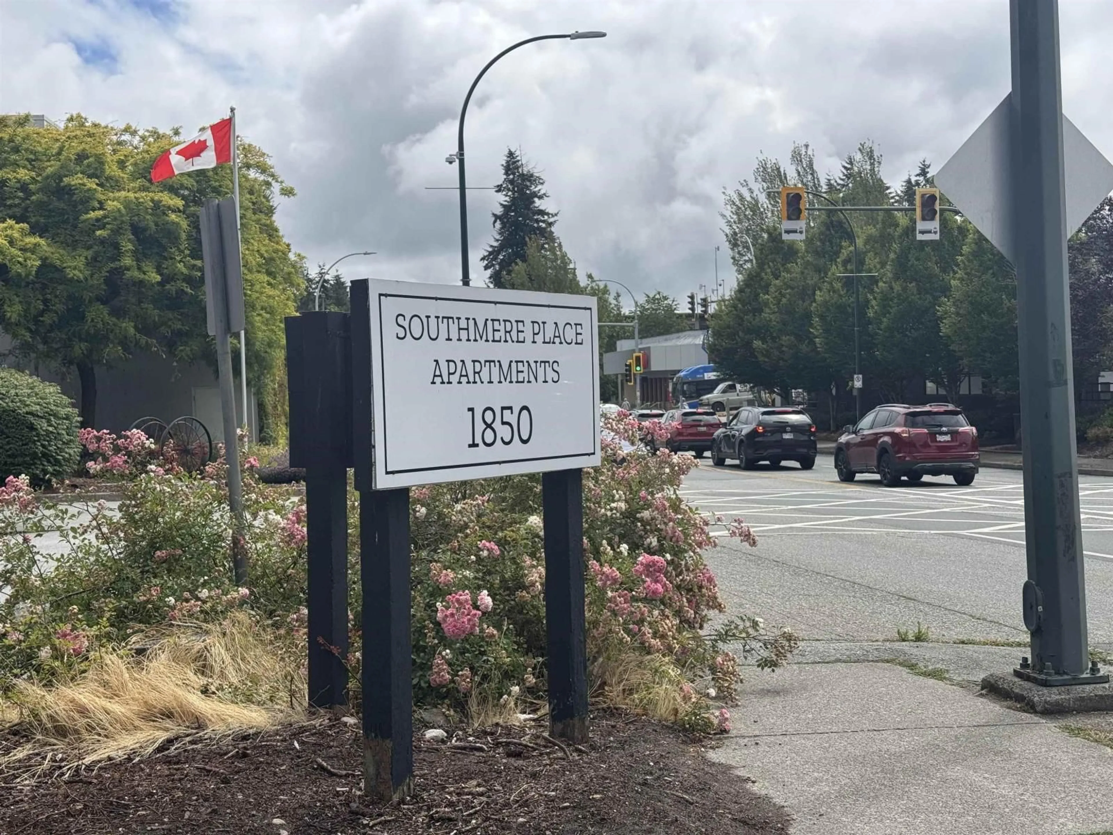 Unknown for 321 - 1850 SOUTHMERE CRESCENT EAST, Surrey British Columbia V4A6Y6