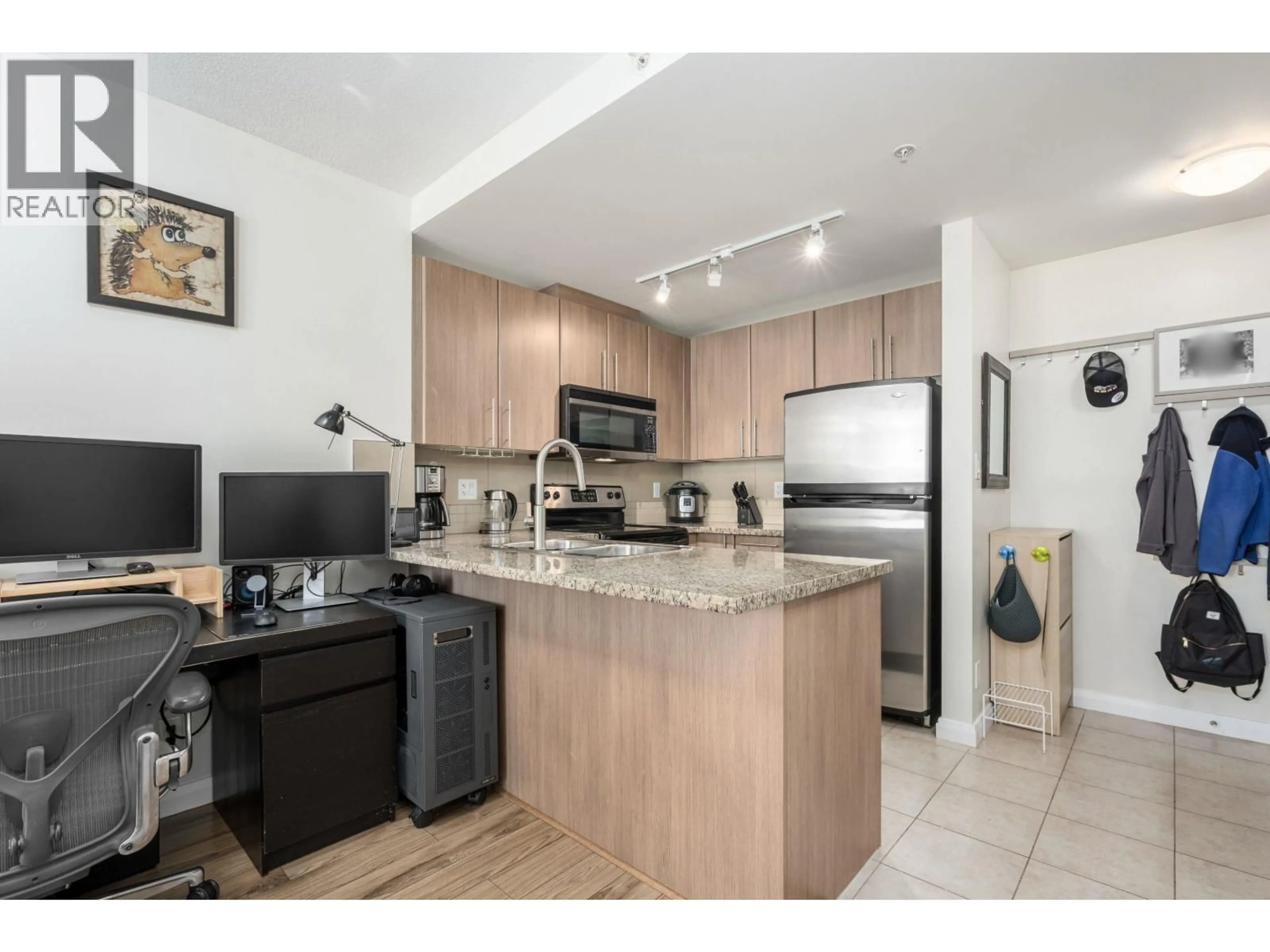 Standard kitchen, unknown for 3105 - 892 CARNARVON STREET, New Westminster British Columbia V3M0C5