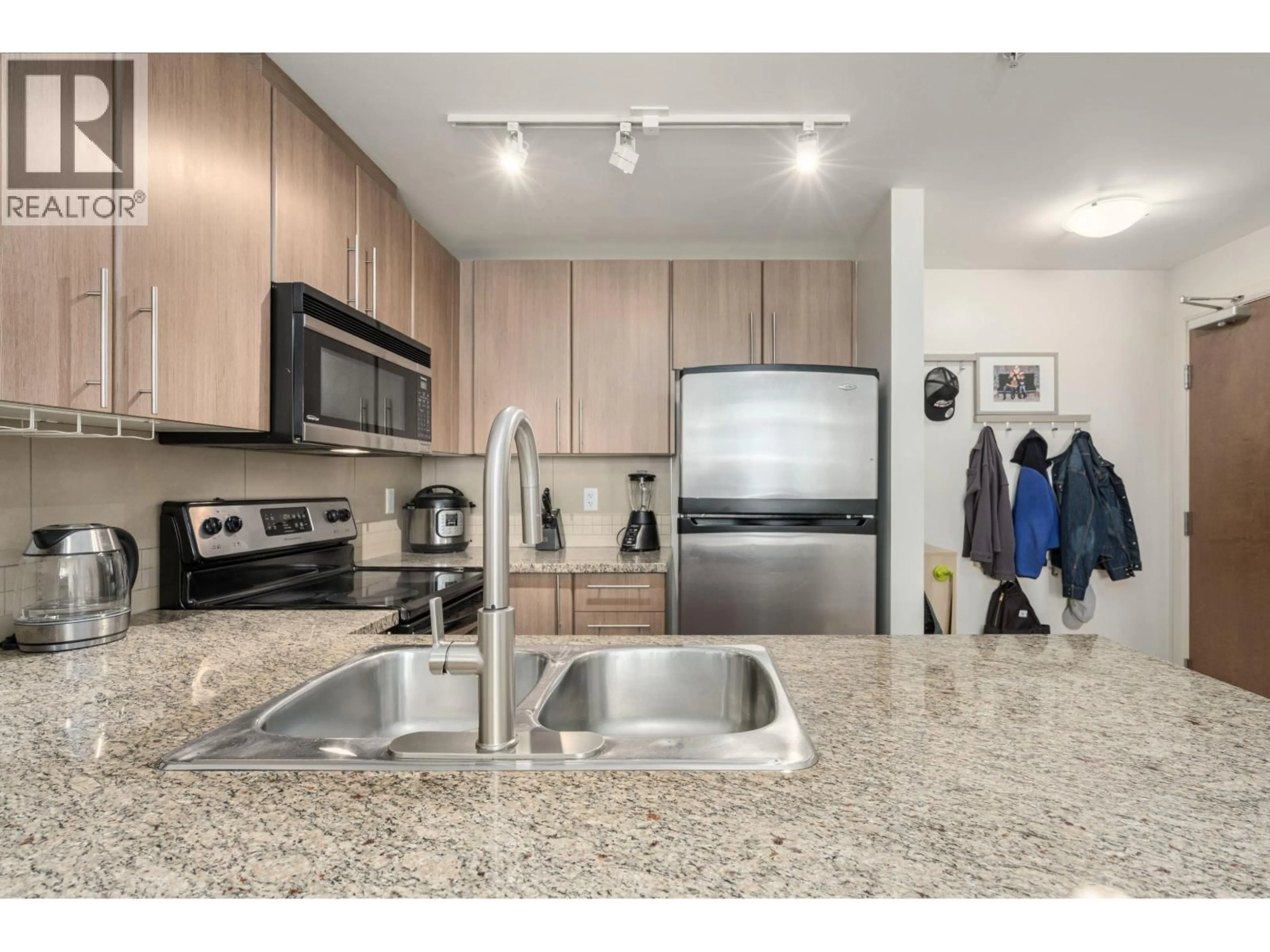 Standard kitchen, unknown for 3105 - 892 CARNARVON STREET, New Westminster British Columbia V3M0C5