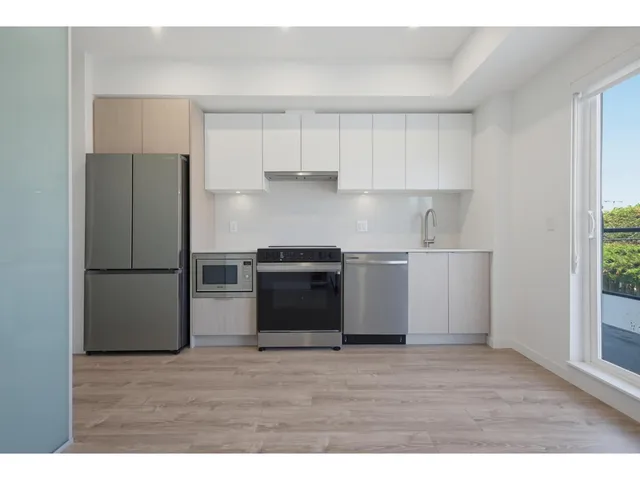 E205 - 10829 140 STREET, Surrey 5