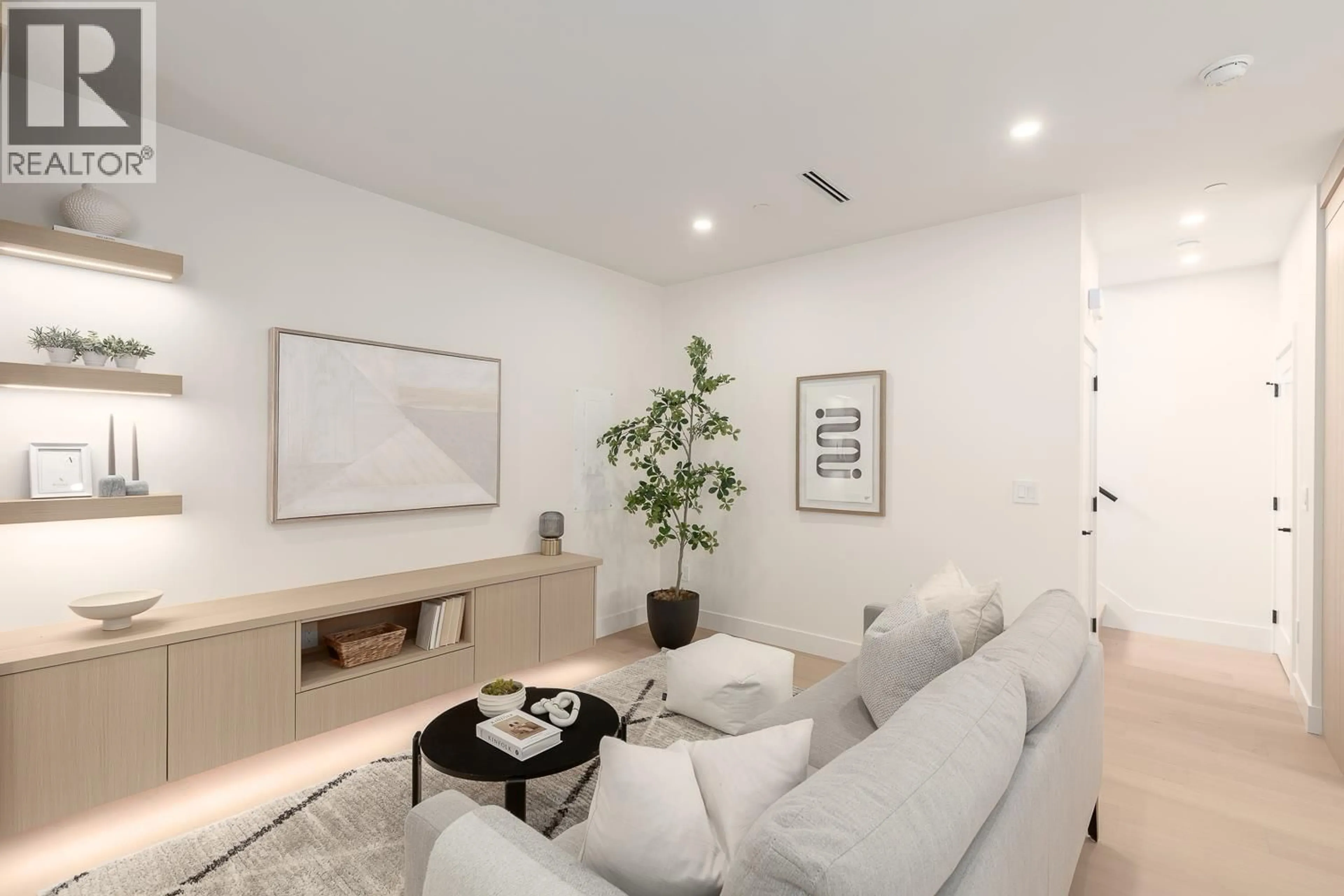 Living room with furniture, unknown for 1 - 3633 TURNER STREET, Vancouver British Columbia V5K2J2