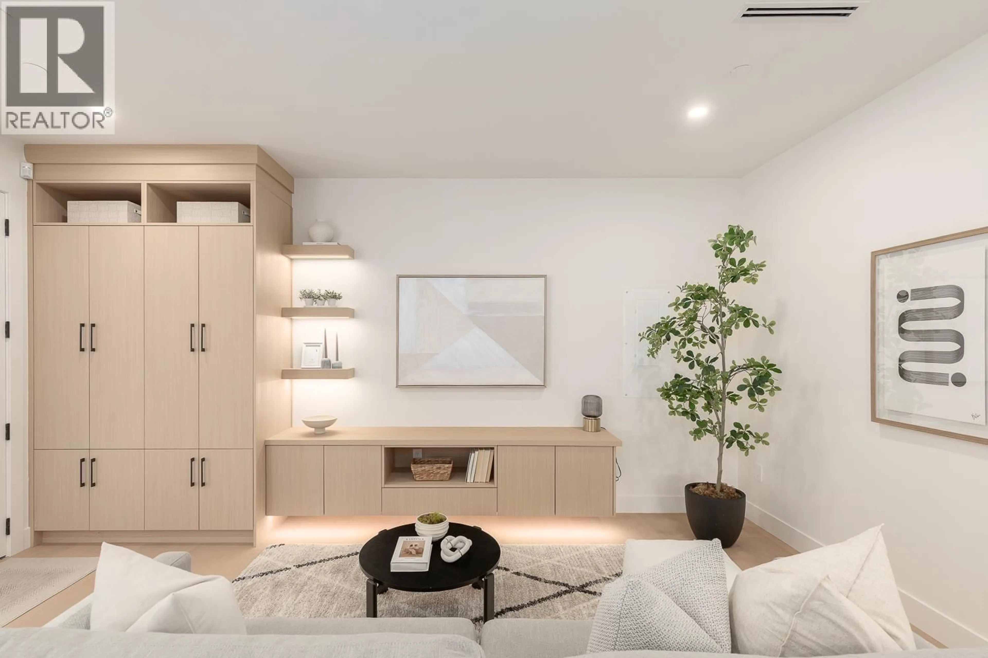 Living room with furniture, unknown for 1 - 3633 TURNER STREET, Vancouver British Columbia V5K2J2
