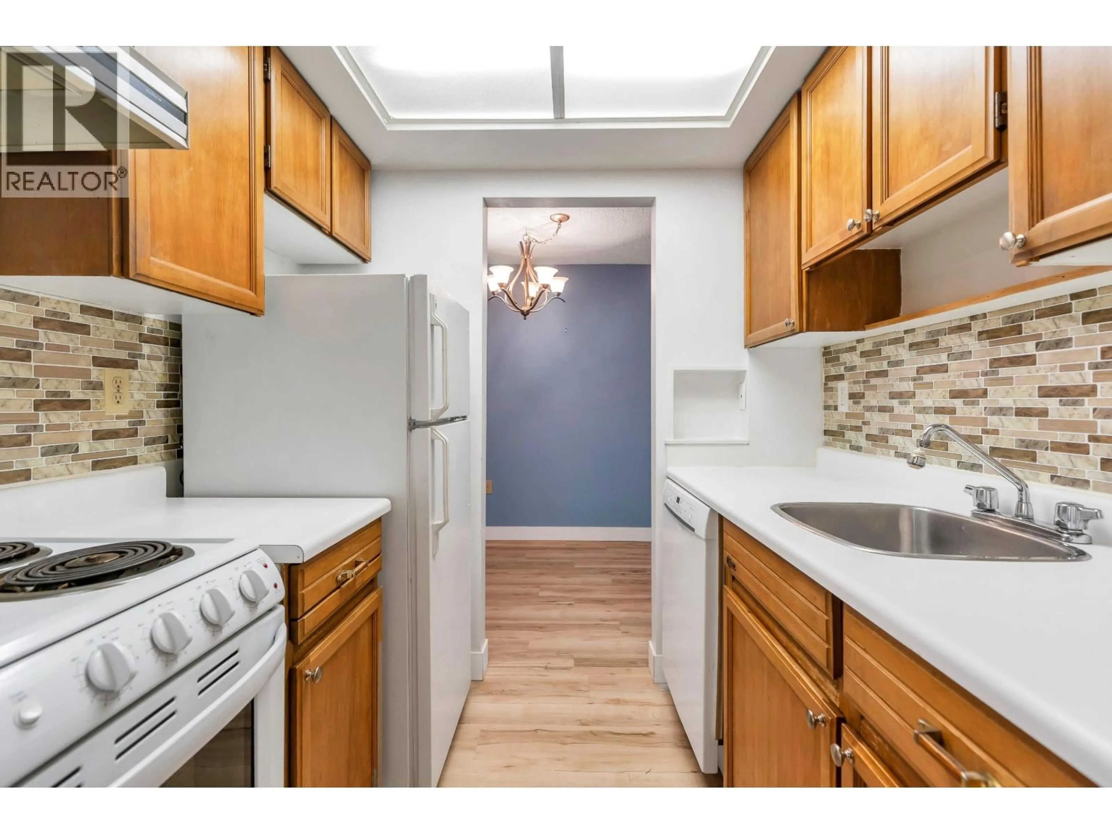 Standard kitchen, unknown for 108 - 1535 NELSON STREET, Vancouver British Columbia V6G1M2