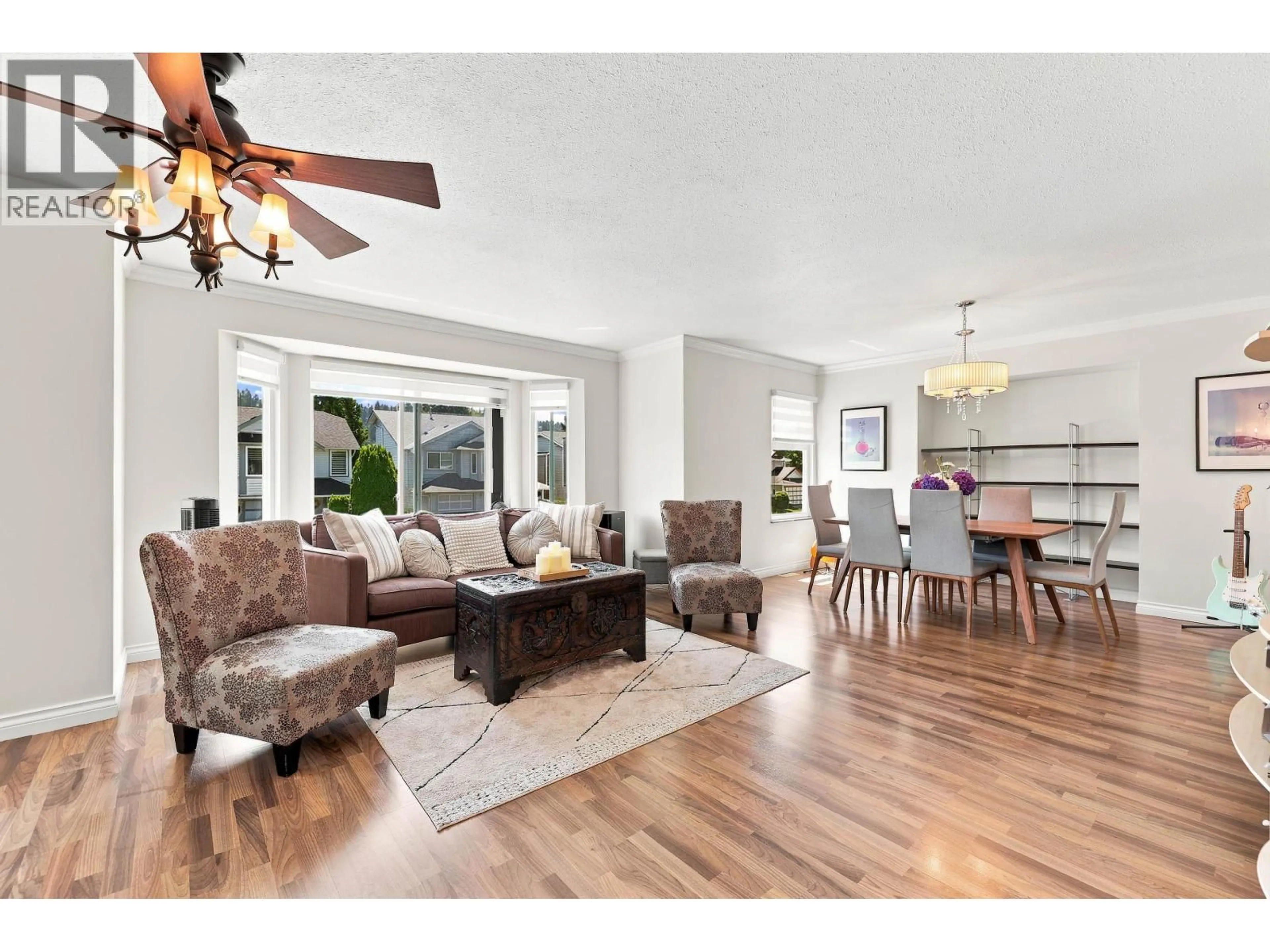 Living room with furniture, wood/laminate floor for 2559 RAVEN COURT, Coquitlam British Columbia V3E2J2