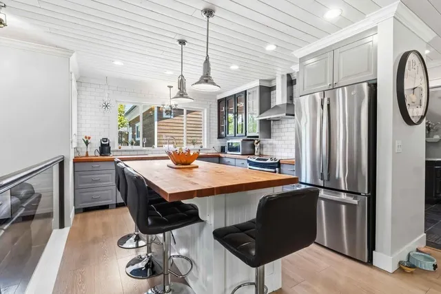 16127 8 AVENUE, Surrey 2