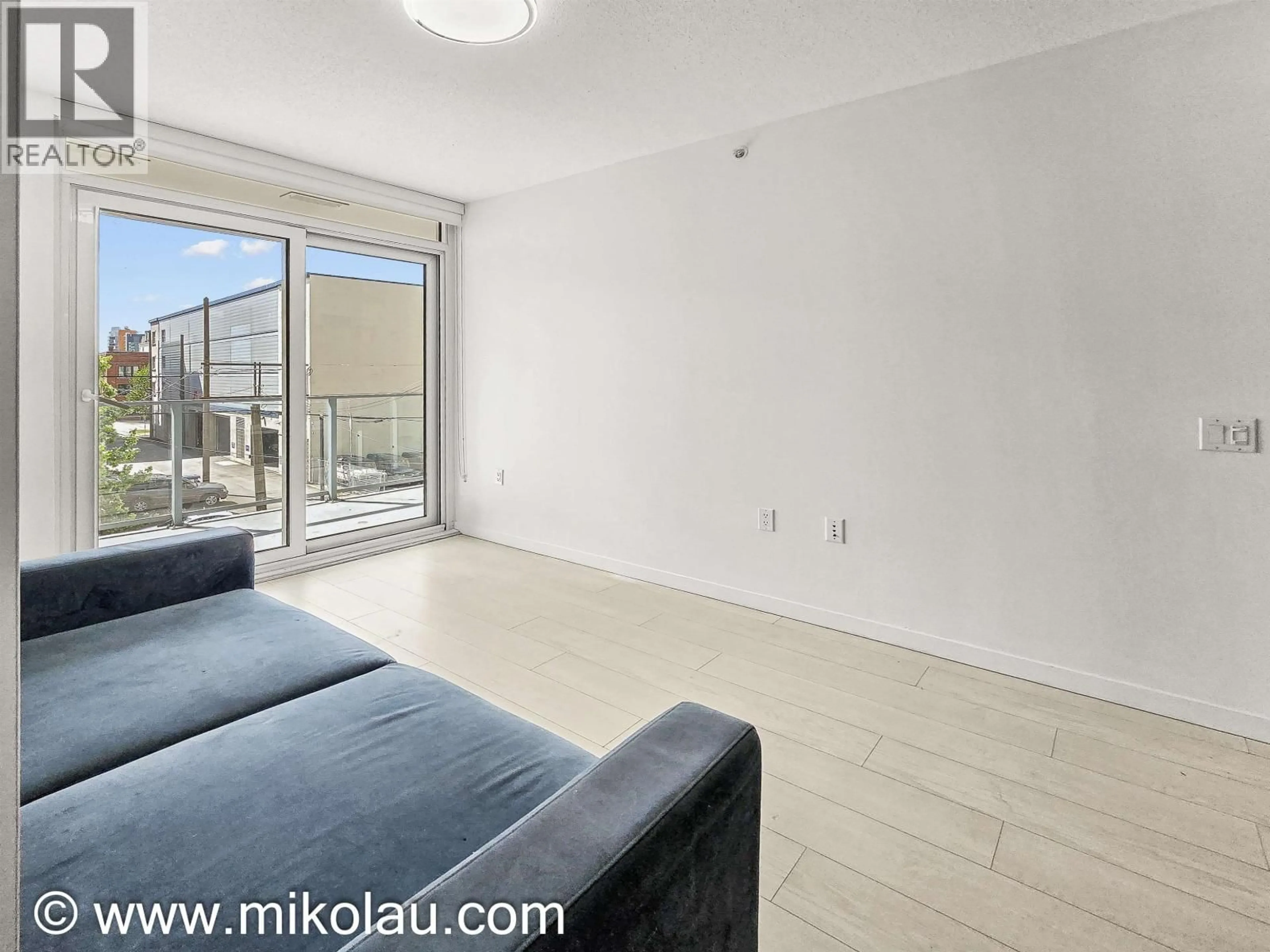 Living room with furniture, unknown for 318 - 180 2ND AVENUE, Vancouver British Columbia V5T0K4