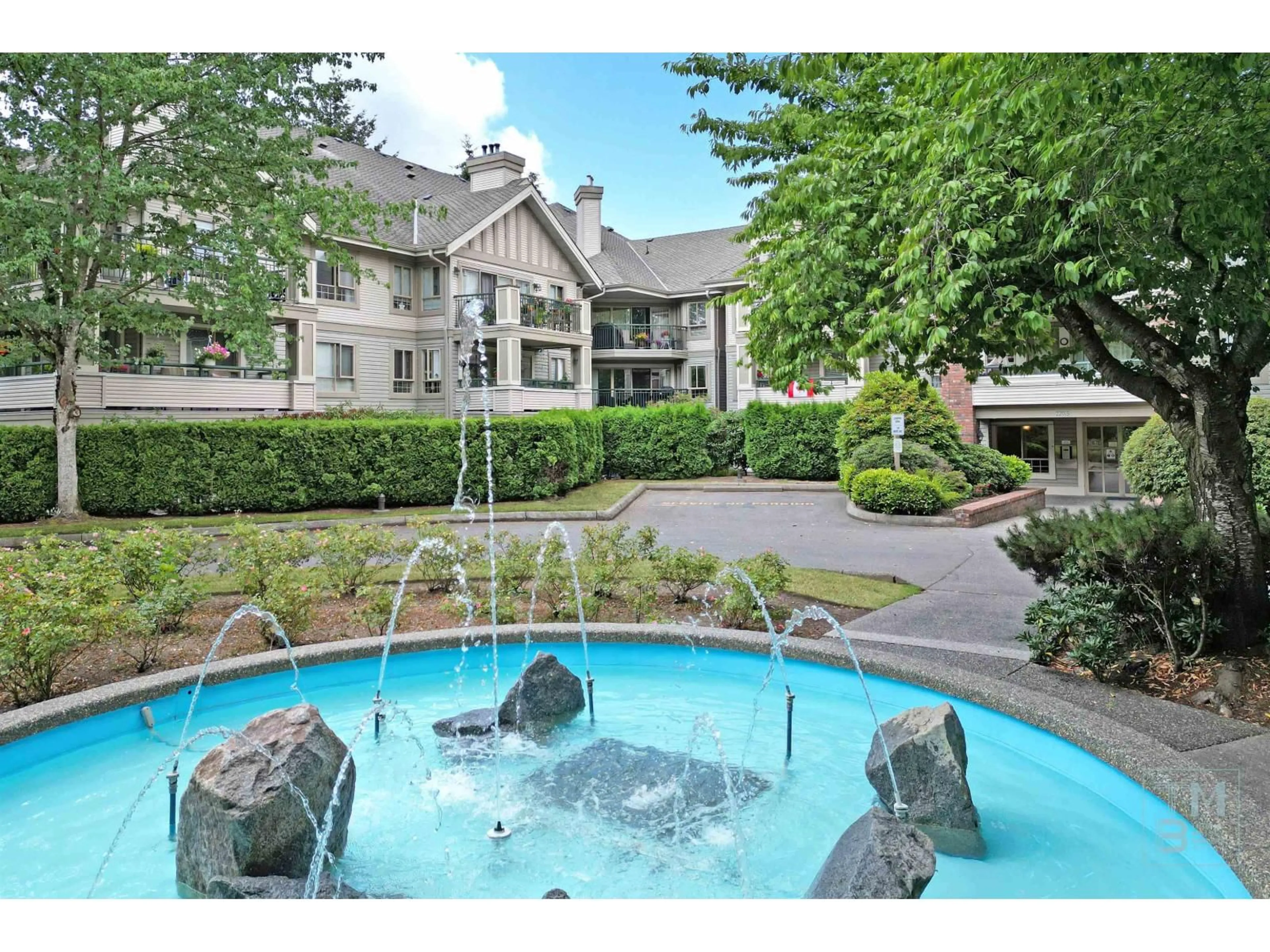 Pool for 203 - 22015 48 AVENUE, Langley British Columbia V3A8L3