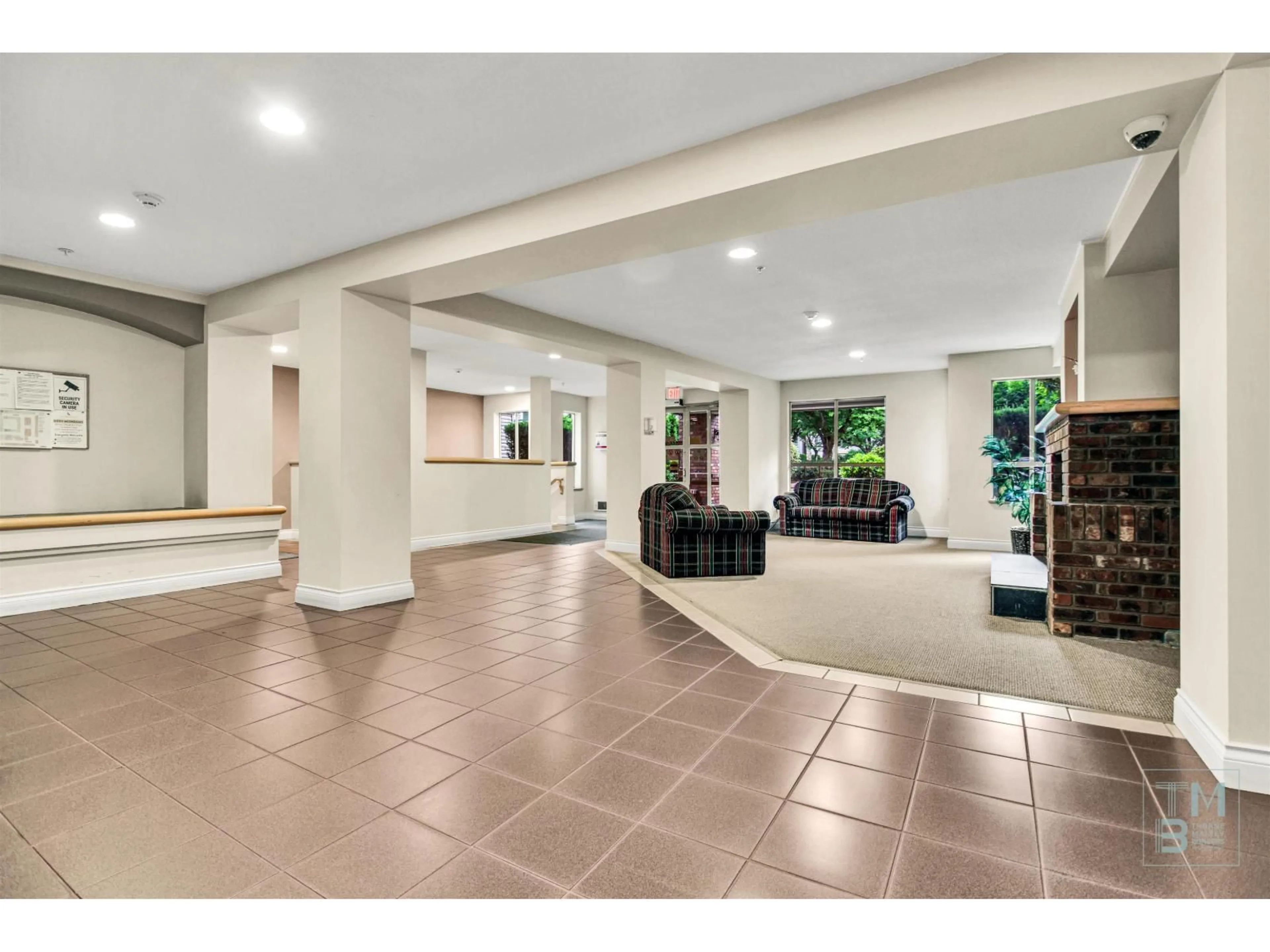 Indoor foyer for 203 - 22015 48 AVENUE, Langley British Columbia V3A8L3