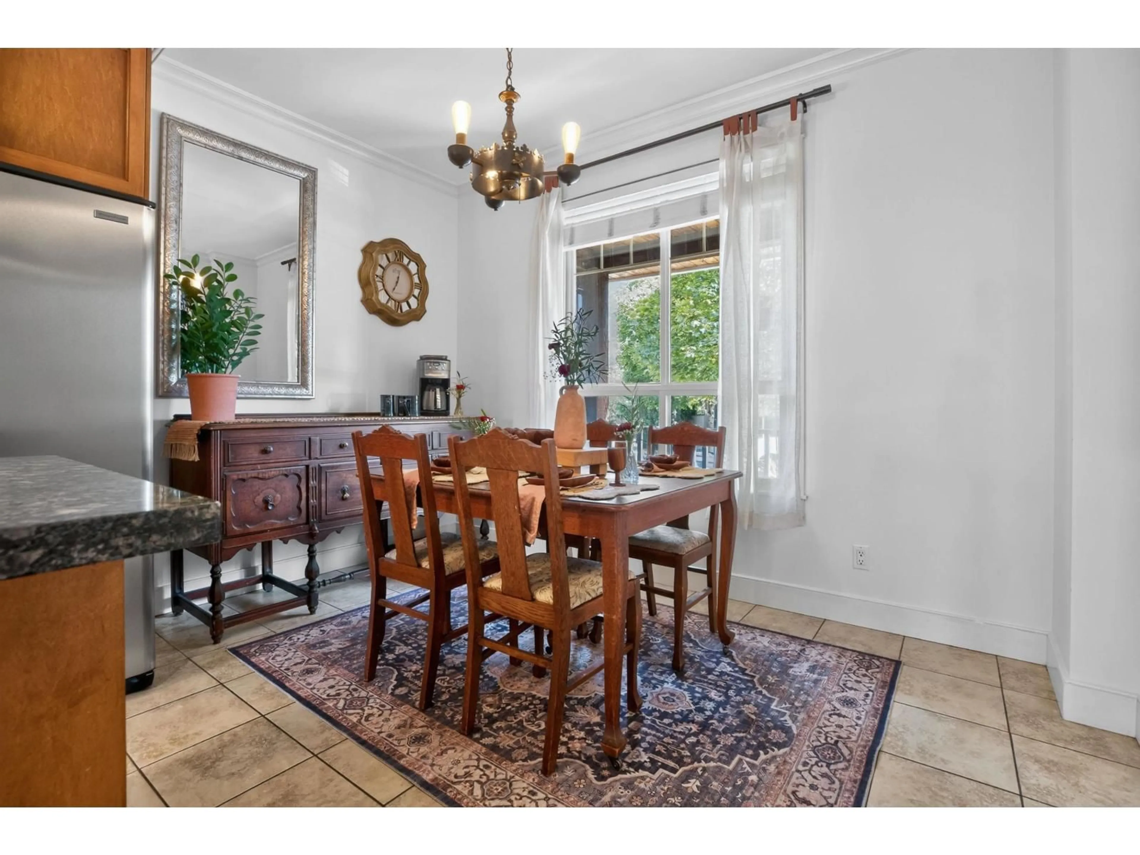 Dining room, unknown for 19289 69 AVENUE, Surrey British Columbia V4N0B7