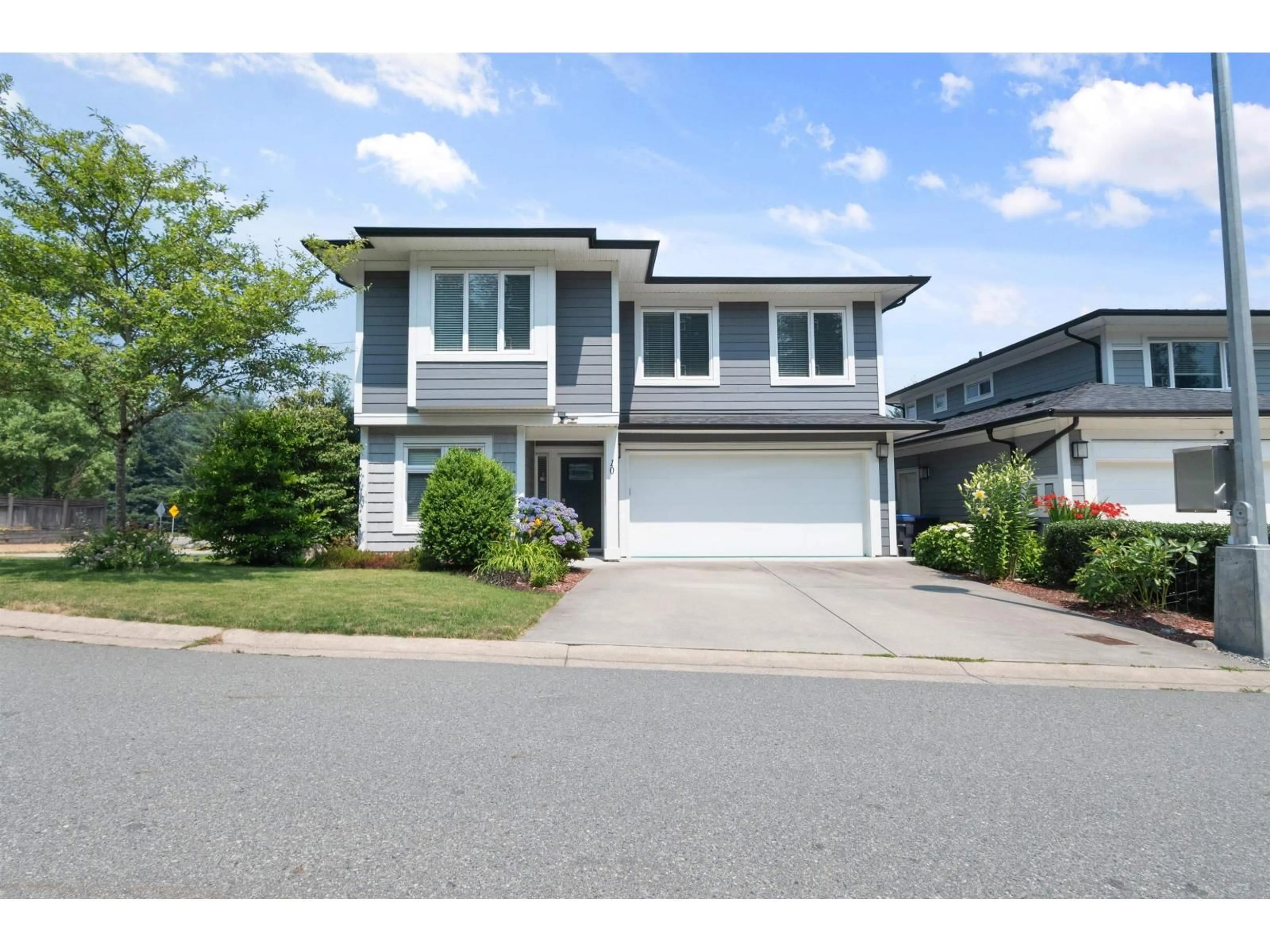 Home with vinyl exterior material, street for 10 - 63650 FLOOD HOPE ROAD, Hope British Columbia V0X1L2