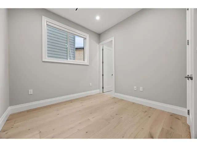 10266 166A STREET, Surrey 5