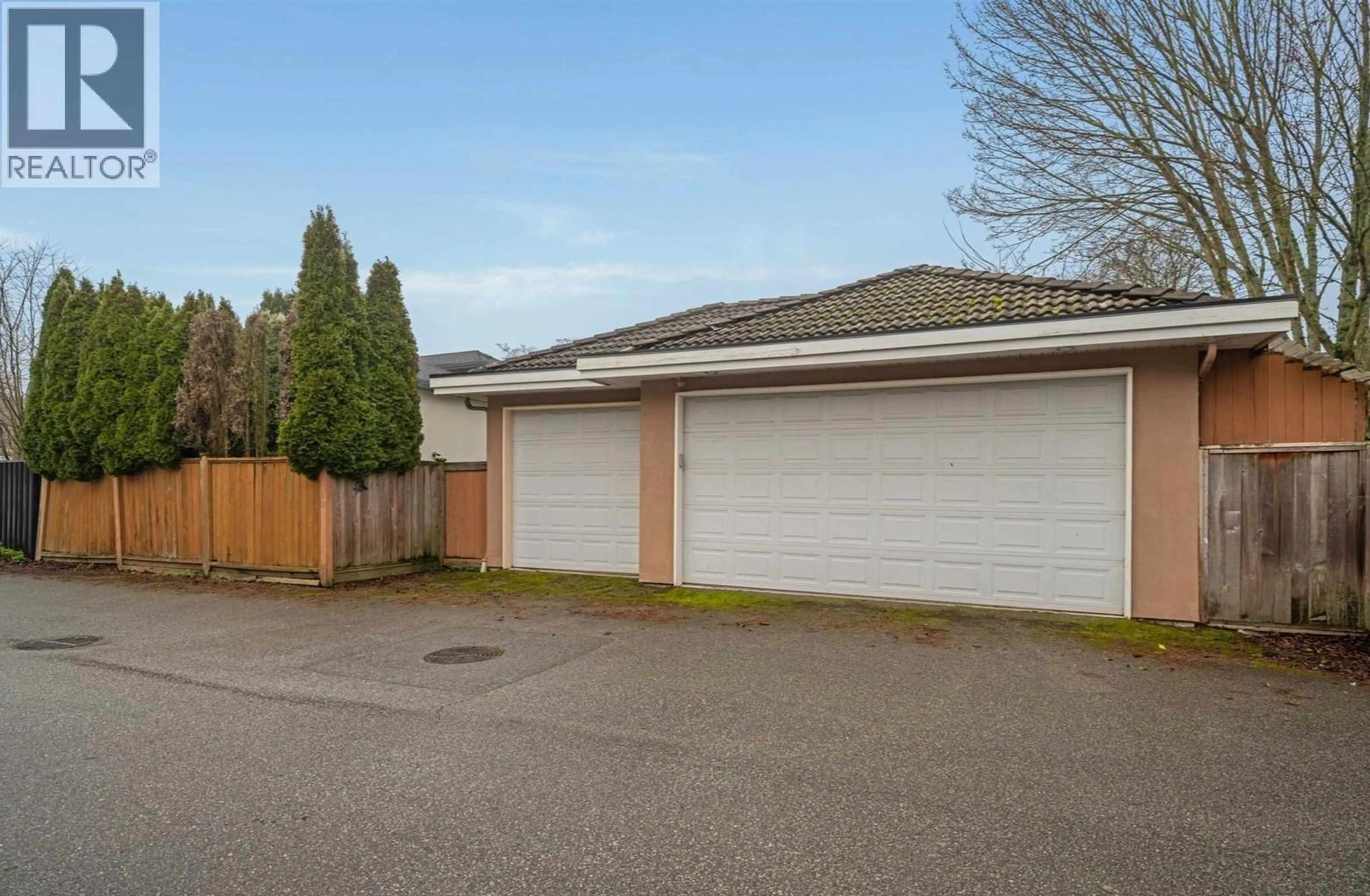 A pic from outside/outdoor area/front of a property/back of a property/a pic from drone, street for 10320 SCOTSDALE AVENUE, Richmond British Columbia V7E3V1