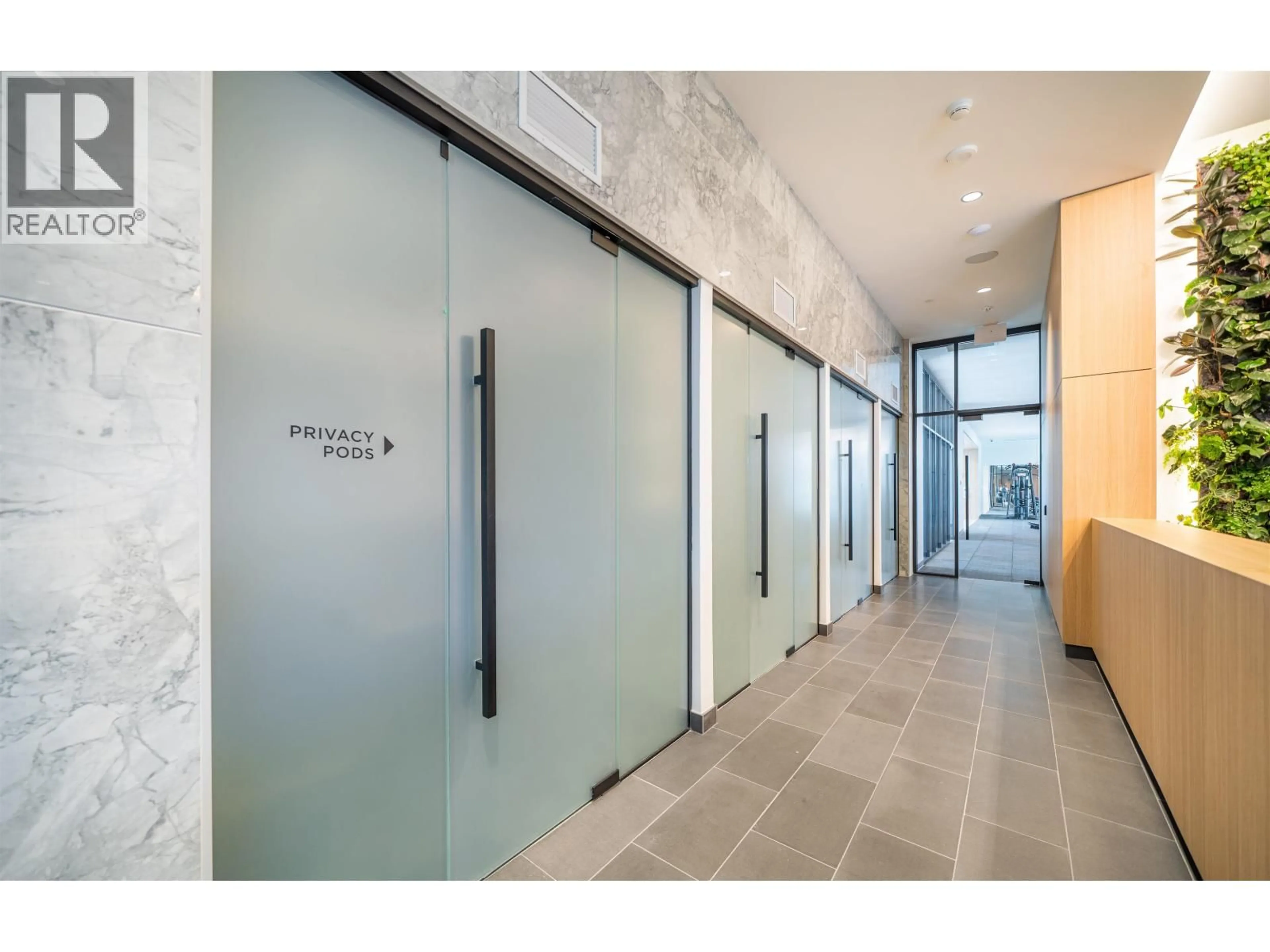 Indoor foyer for 4006 - 3809 EVERGREEN PLACE, Burnaby British Columbia V3J0M1