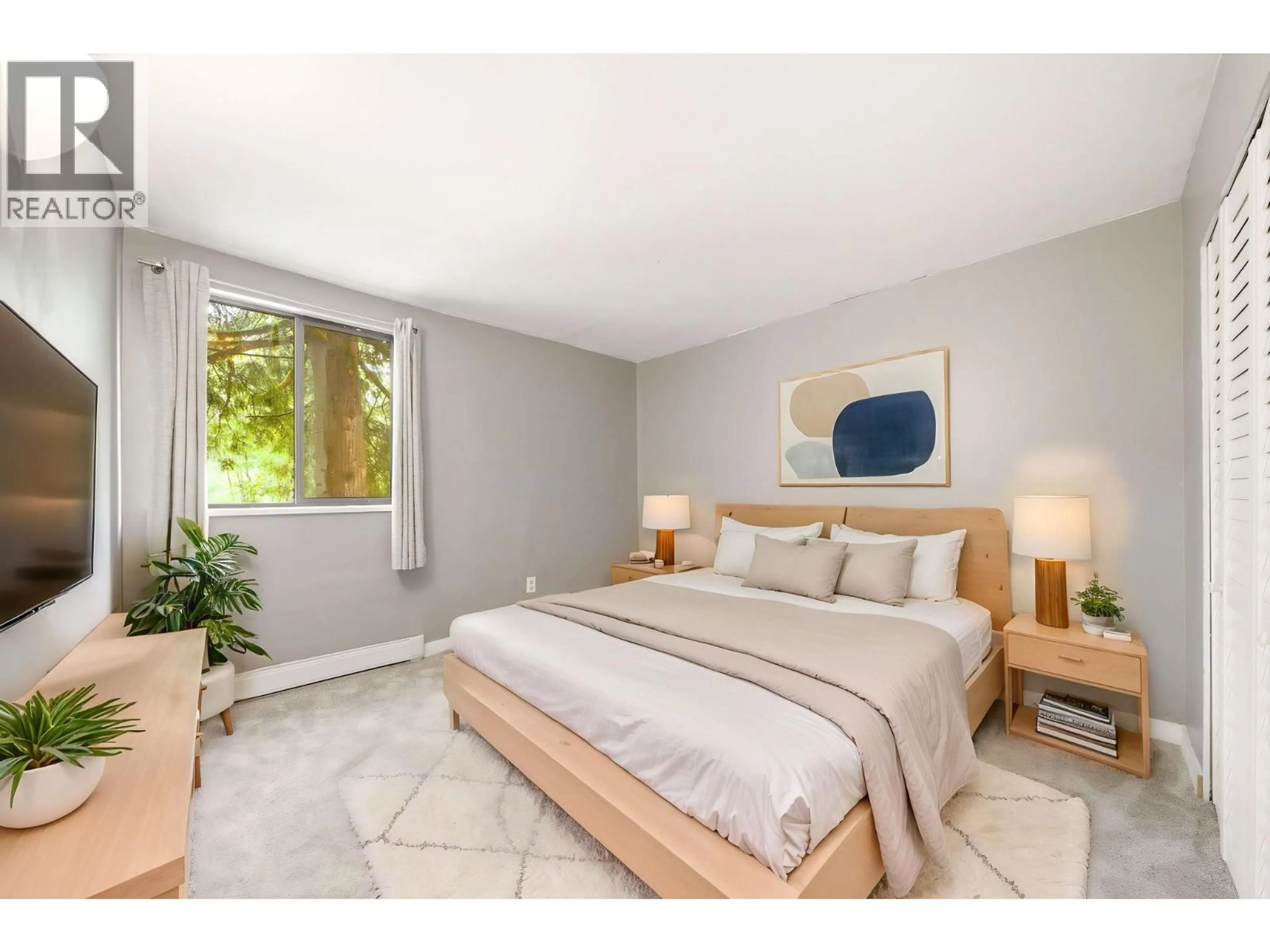 Bedroom with bed, unknown for 201 - 9132 CAPELLA DRIVE, Burnaby British Columbia V3J7K3