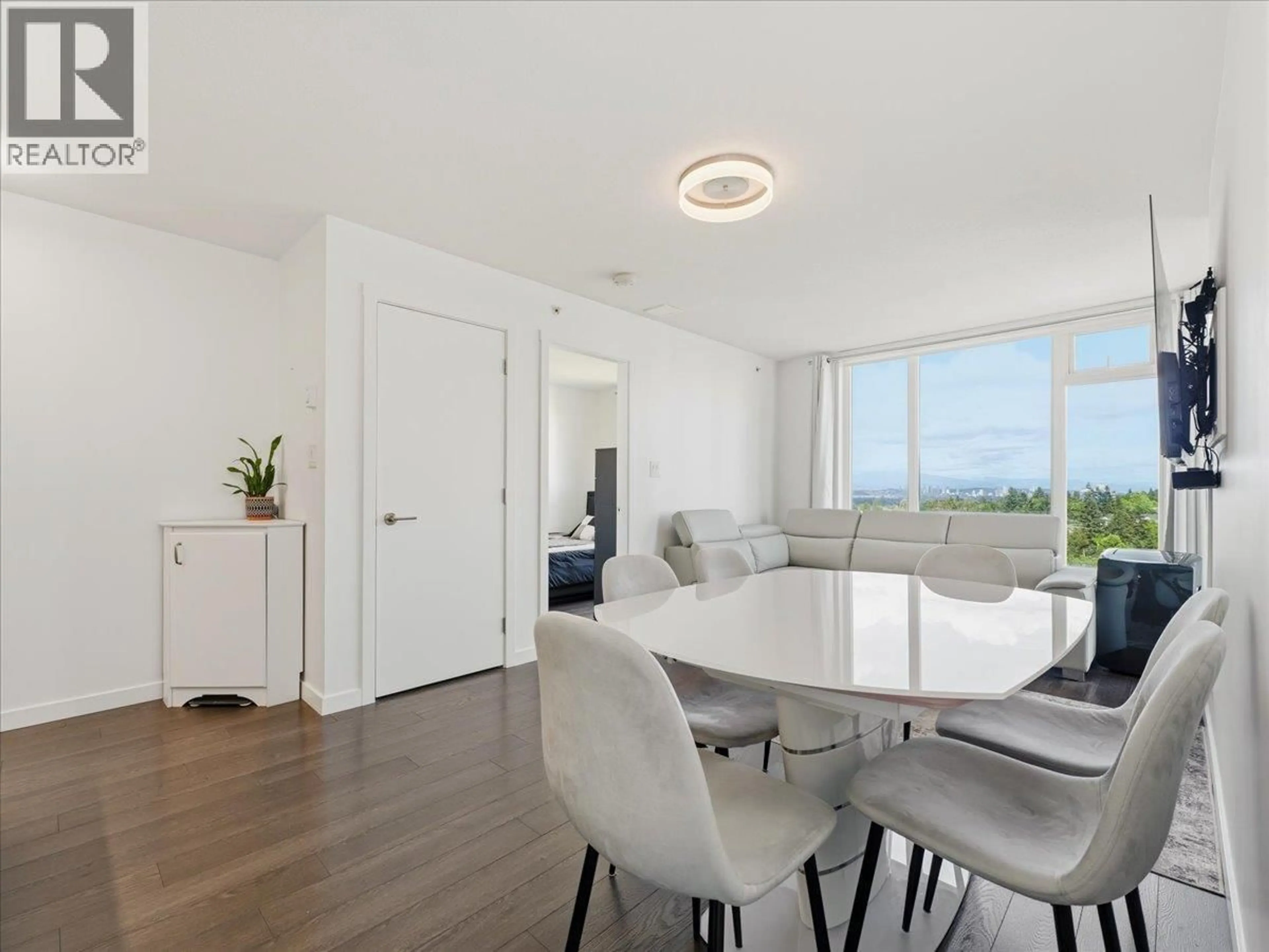 A pic of a room for 1707 - 5515 BOUNDARY ROAD, Vancouver British Columbia V5R0E3