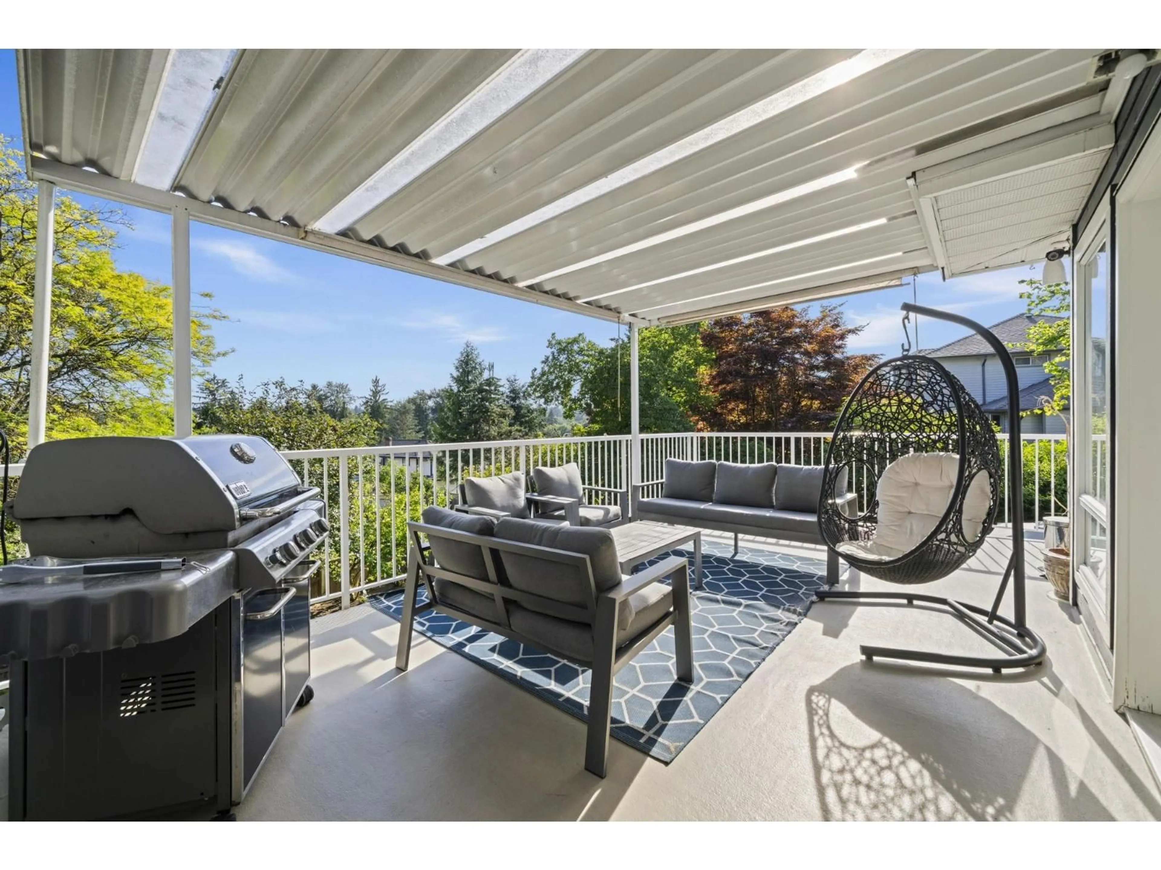 Patio, water/lake/river/ocean view for 15070 81 AVENUE, Surrey British Columbia V3S7B8