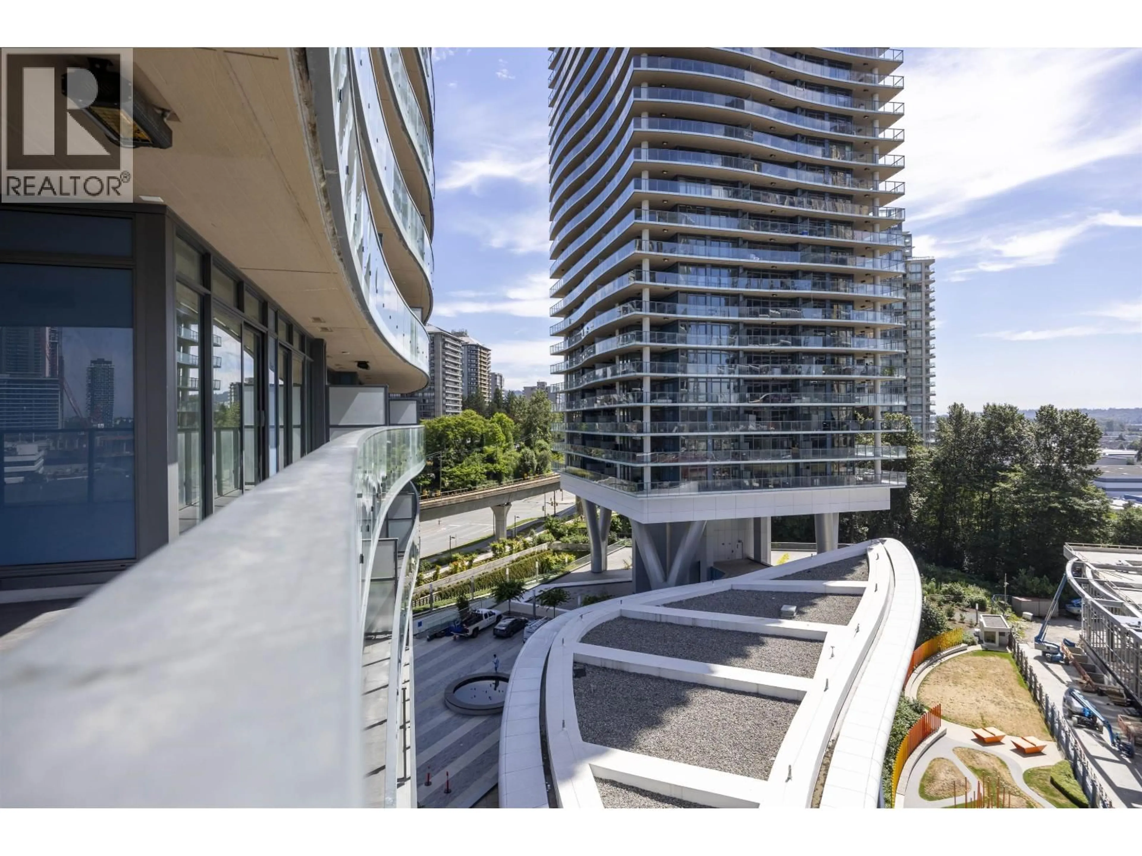 Balcony in the apartment, city buildings view from balcony for 509 - 4880 LOUGHEED, Burnaby British Columbia V5C0N1