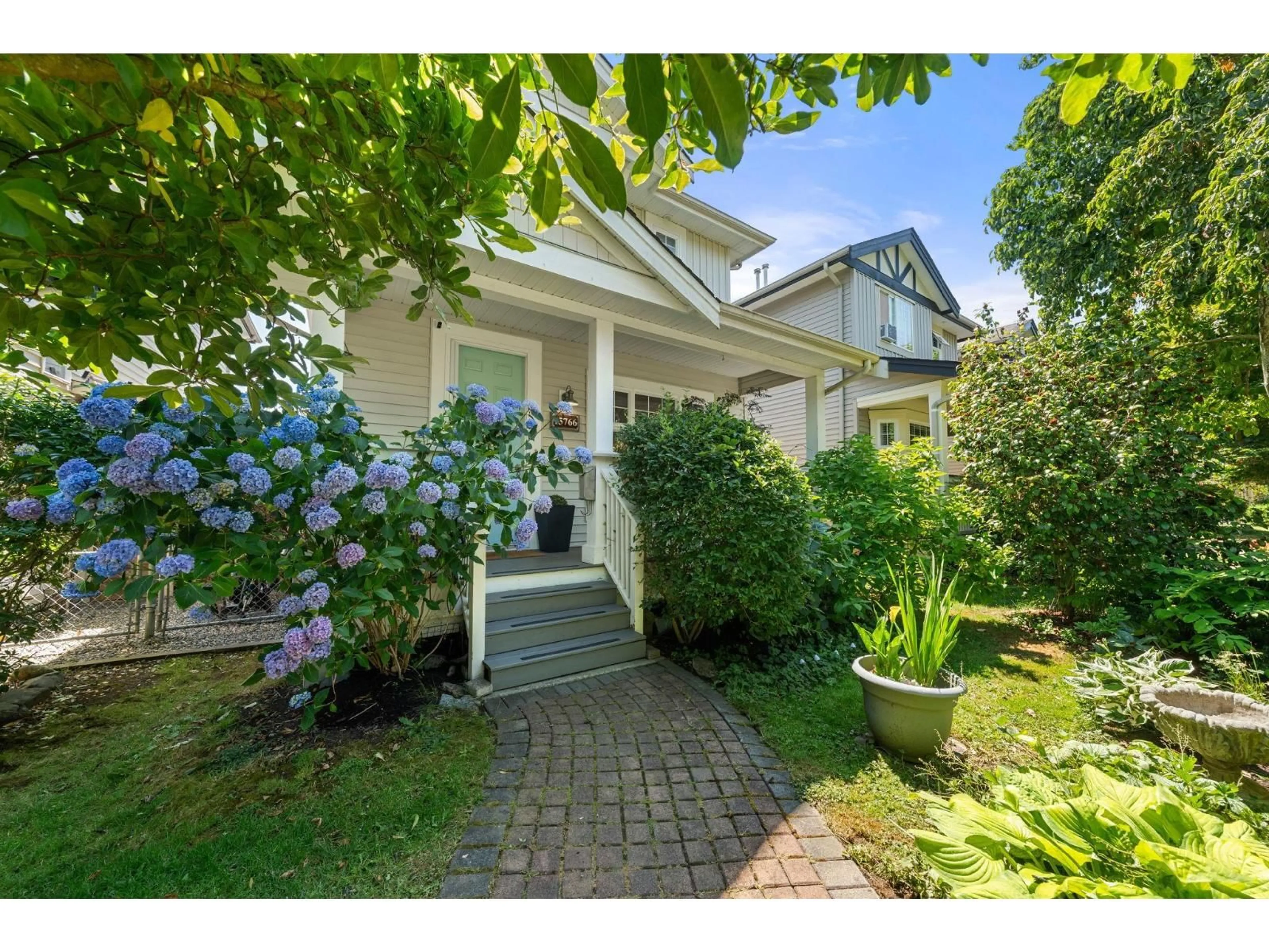 Unknown for 15766 23B AVENUE, Surrey British Columbia V4A9Y4