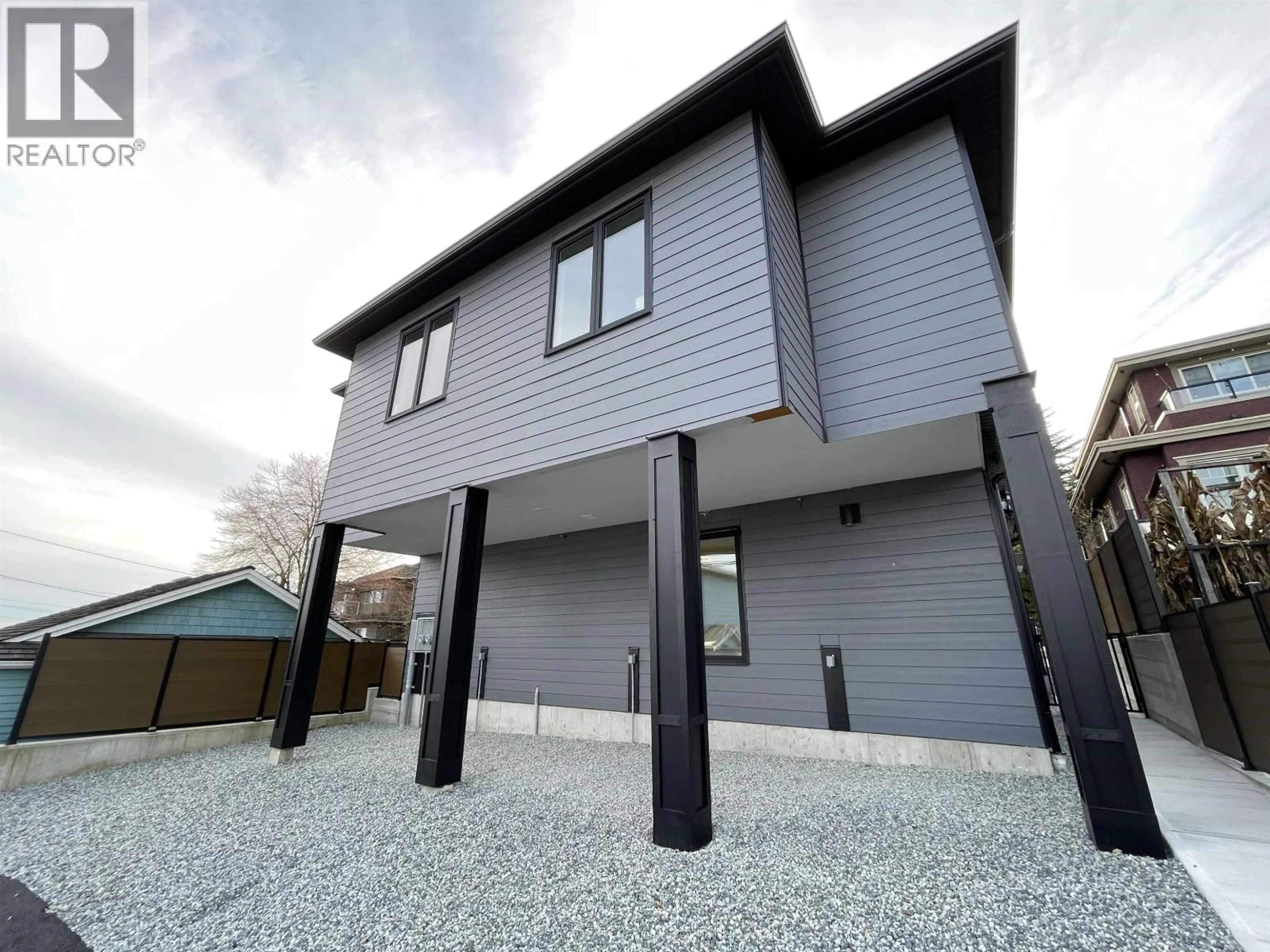 Home with vinyl exterior material, building for 2450 HARRISON DRIVE, Vancouver British Columbia V5P2P8