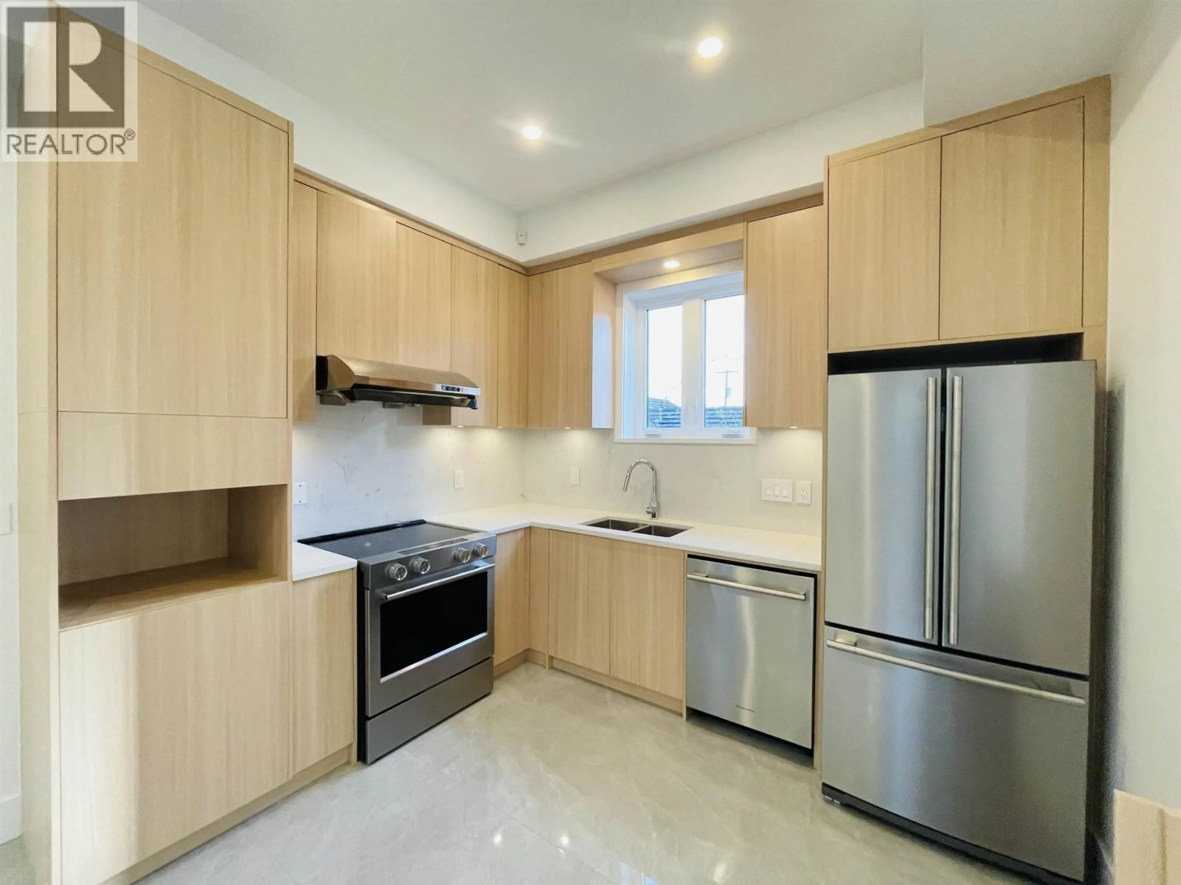 Standard kitchen, unknown for 2450 HARRISON DRIVE, Vancouver British Columbia V5P2P8