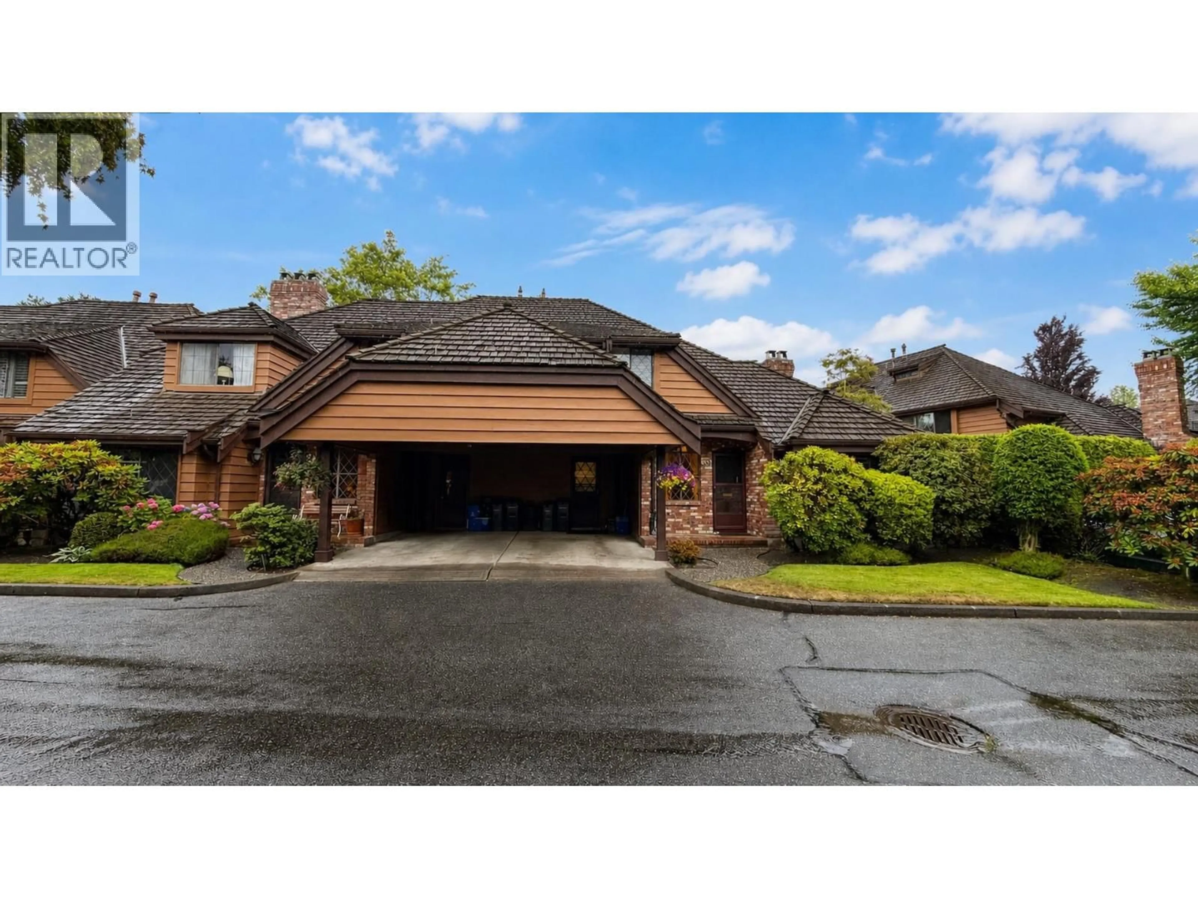 A pic from outside/outdoor area/front of a property/back of a property/a pic from drone, street for 33 - 6600 LUCAS ROAD, Richmond British Columbia V7C4T1