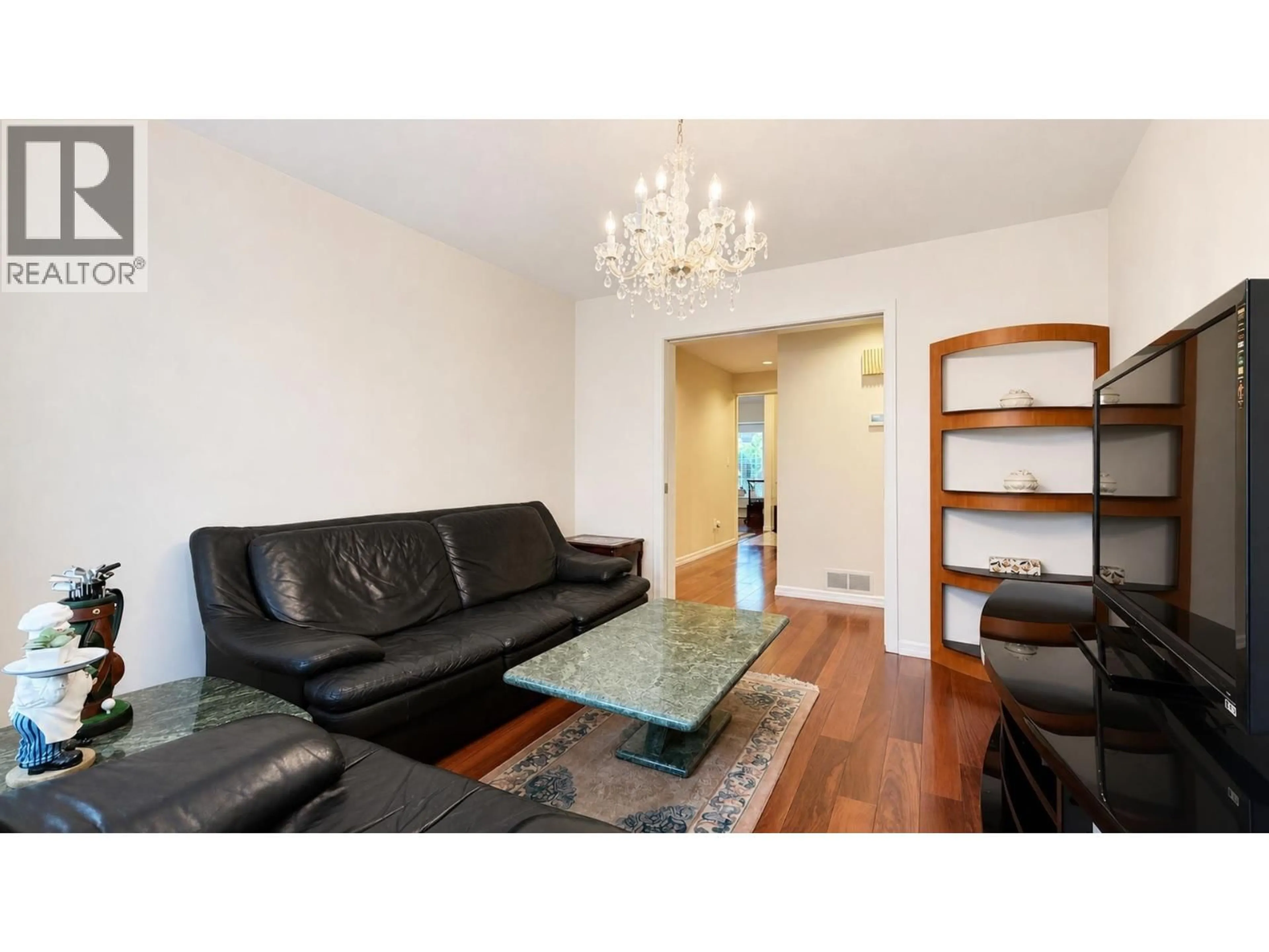 Living room with furniture, wood/laminate floor for 33 - 6600 LUCAS ROAD, Richmond British Columbia V7C4T1