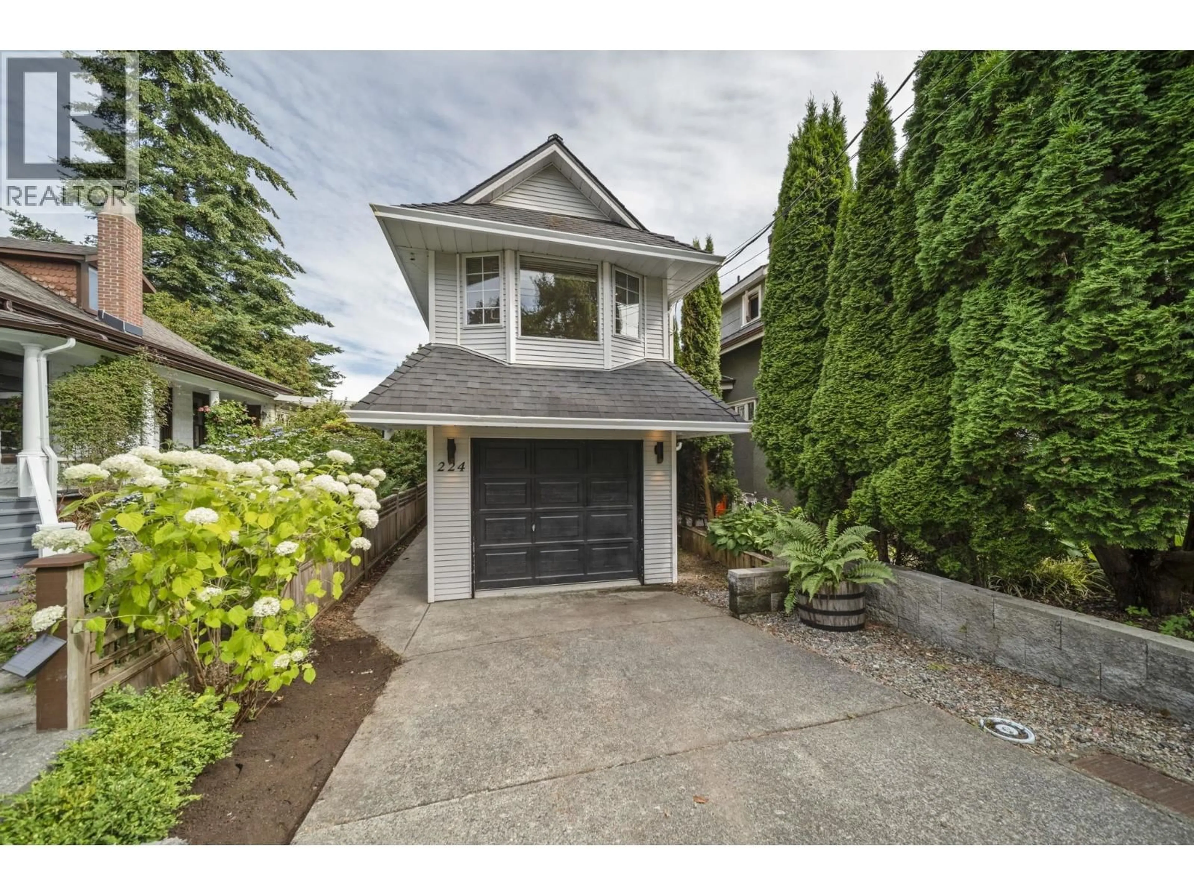 Unknown for 224 FOURTH AVENUE, New Westminster British Columbia V3L1N7