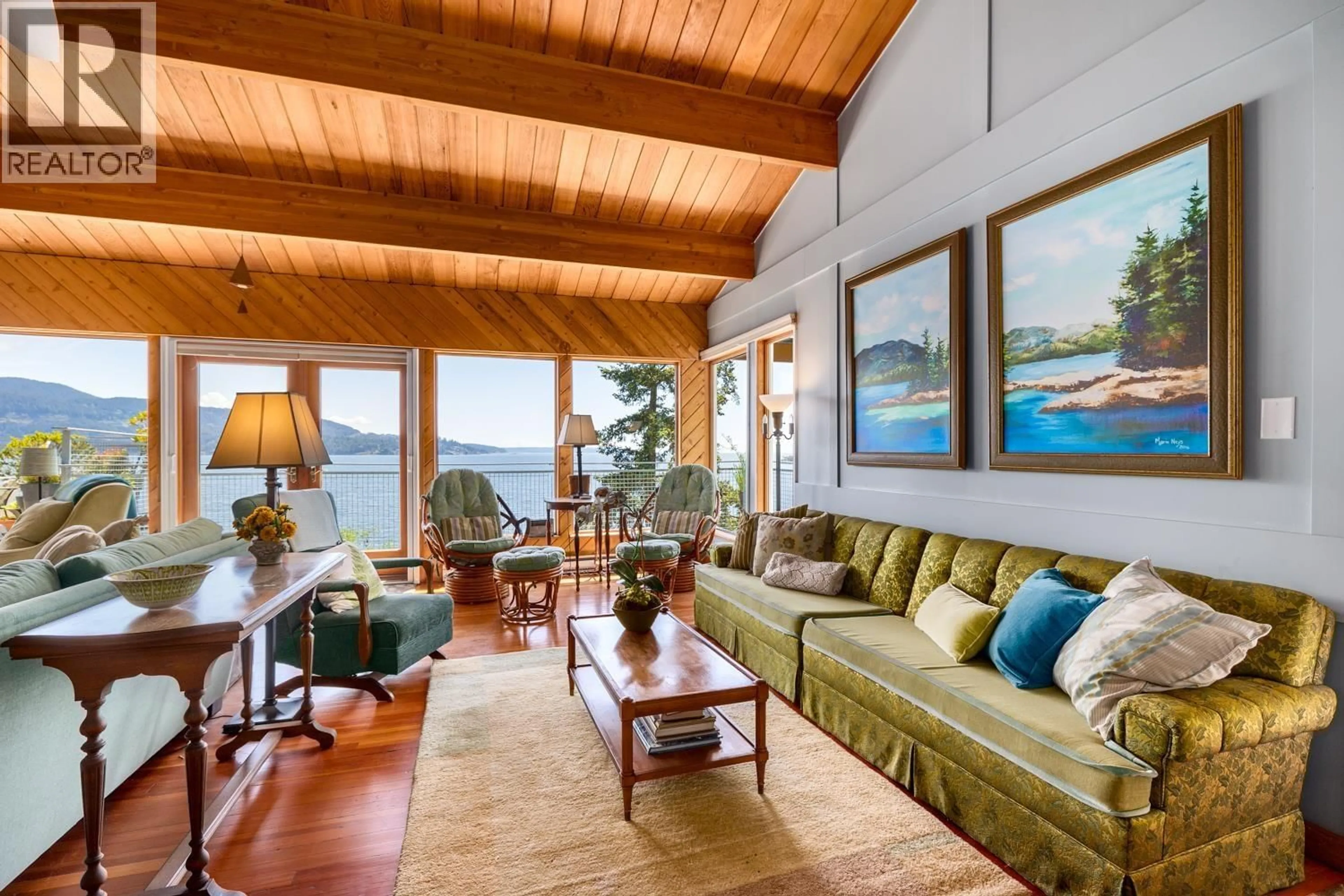 Living room with furniture, wood/laminate floor for 1475 WEBB ROAD, Bowen Island British Columbia V0N1G1