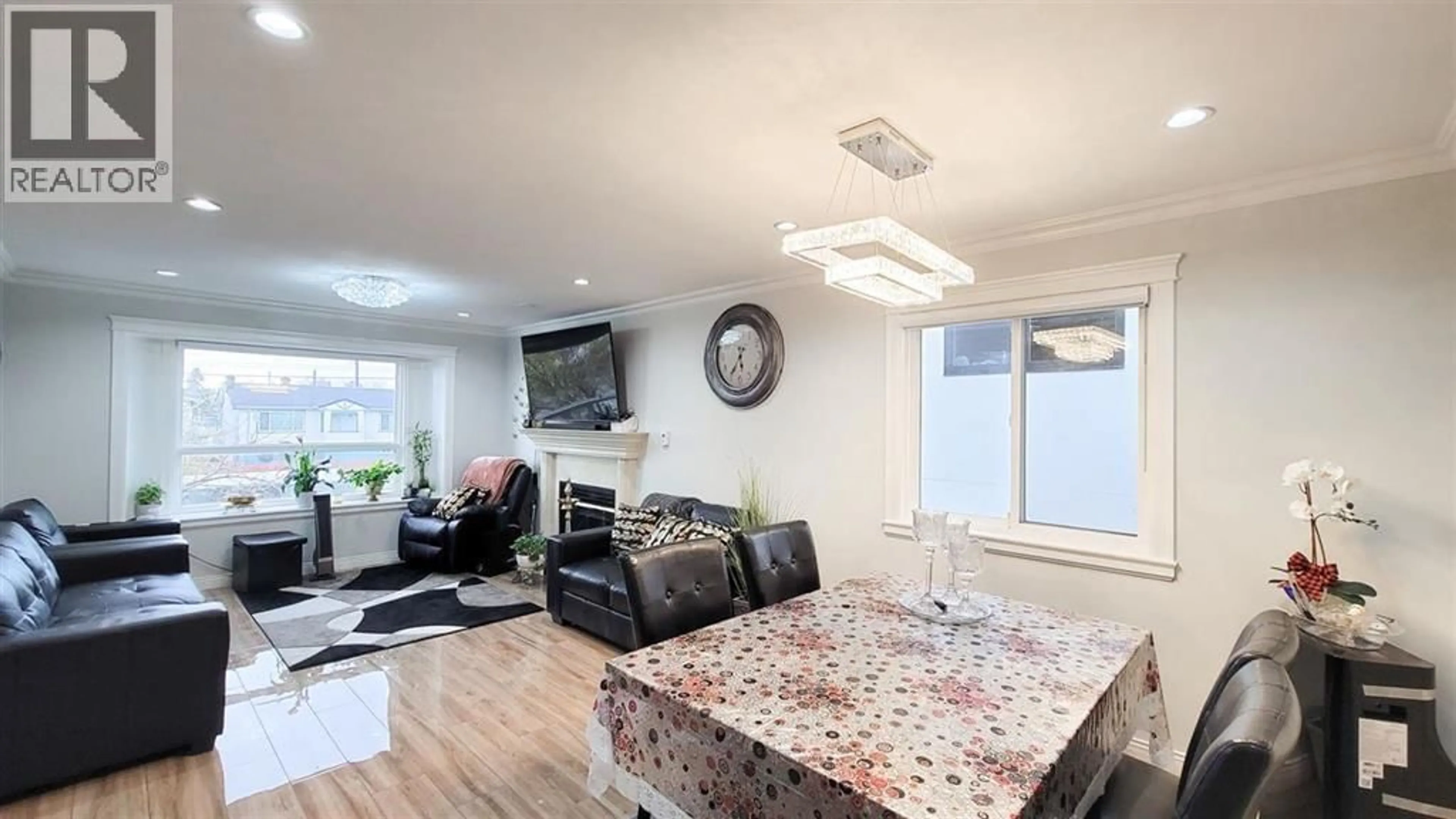 Unknown for 7480 MAIN STREET, Vancouver British Columbia V5X3J8