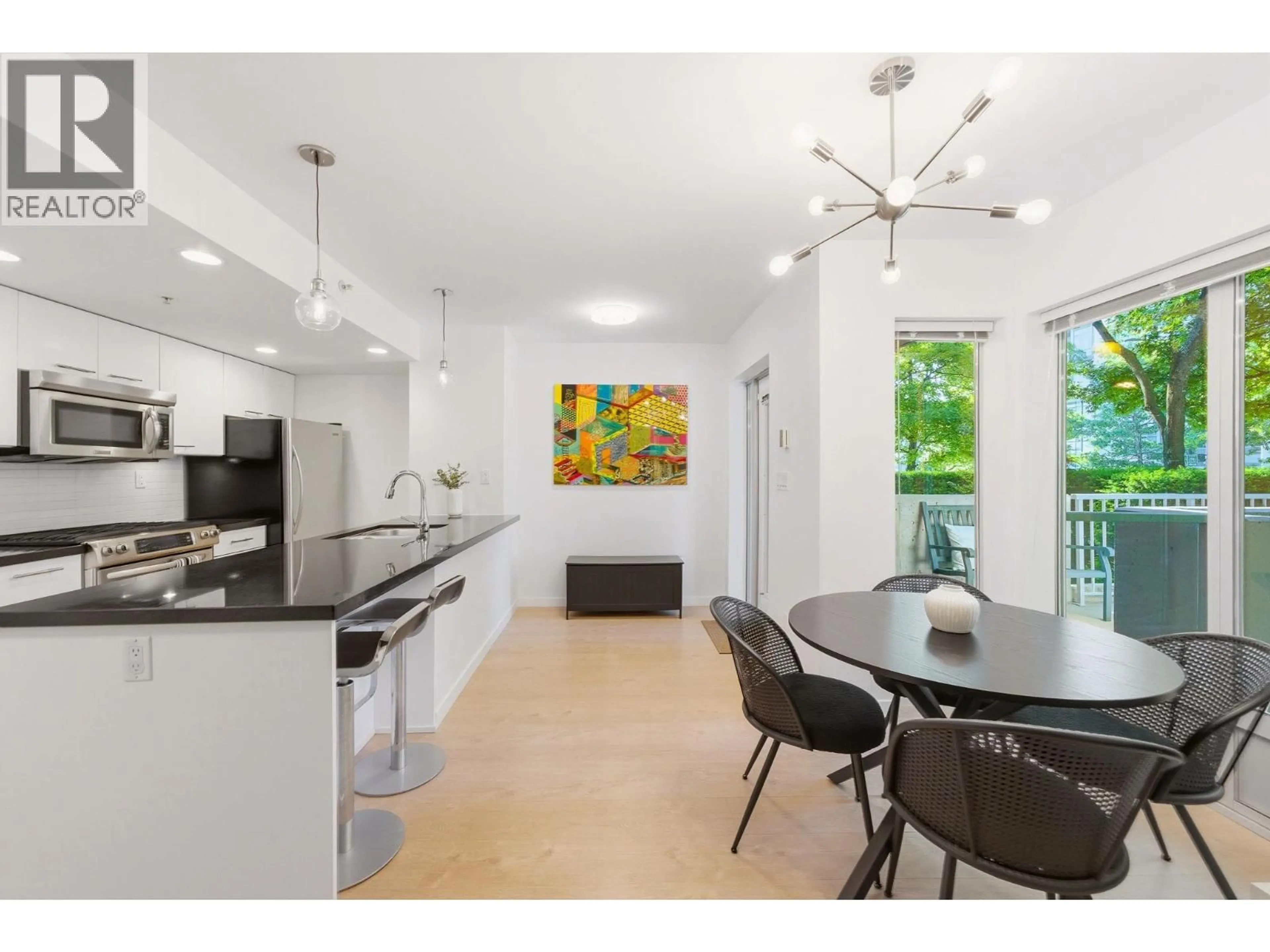 Open concept kitchen, unknown for TH1 - 1288 CHESTERFIELD AVENUE, North Vancouver British Columbia V7M0B1