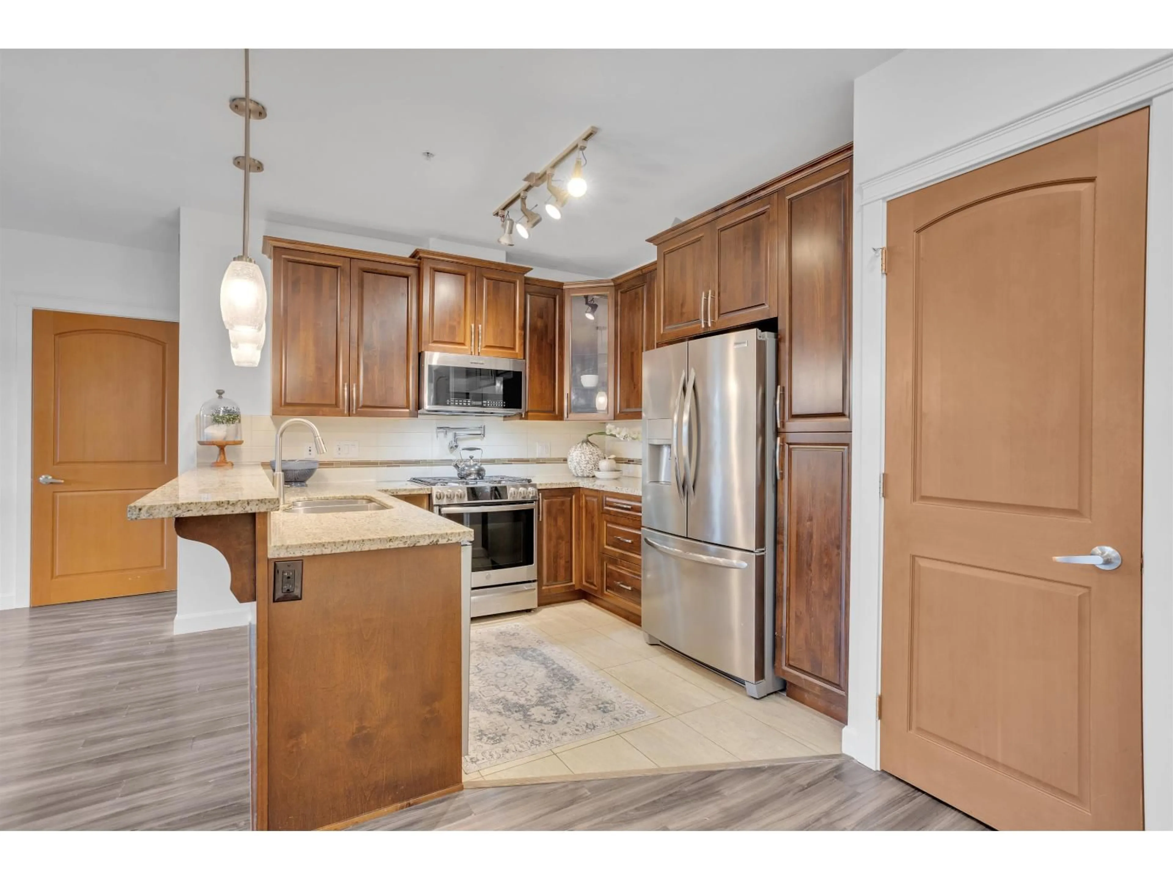 Open concept kitchen, unknown for 108 - 32445 SIMON AVENUE, Abbotsford British Columbia V2T0G7