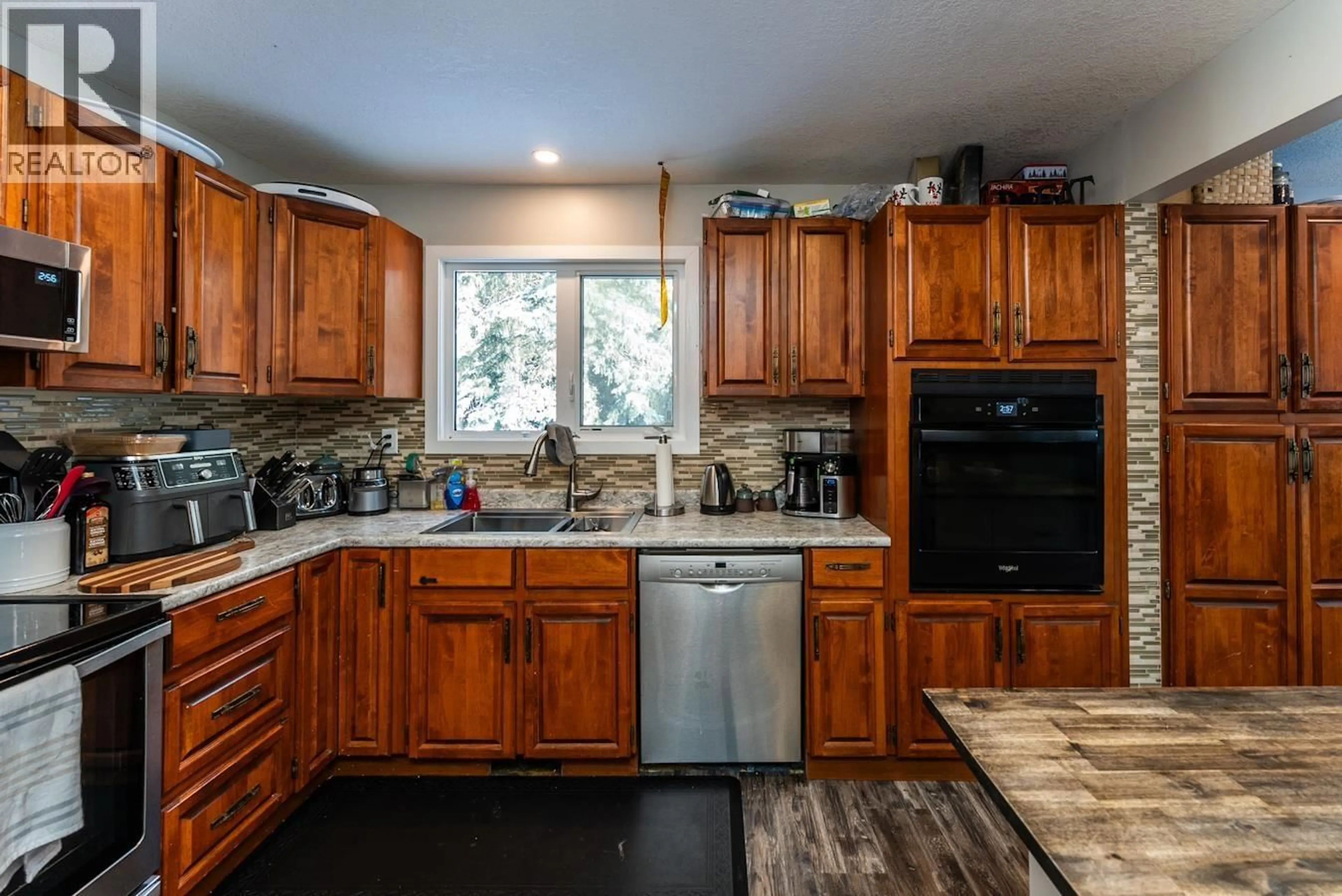 Open concept kitchen, unknown for 2430 PROGRESS ROAD, Prince George British Columbia V2K5S1