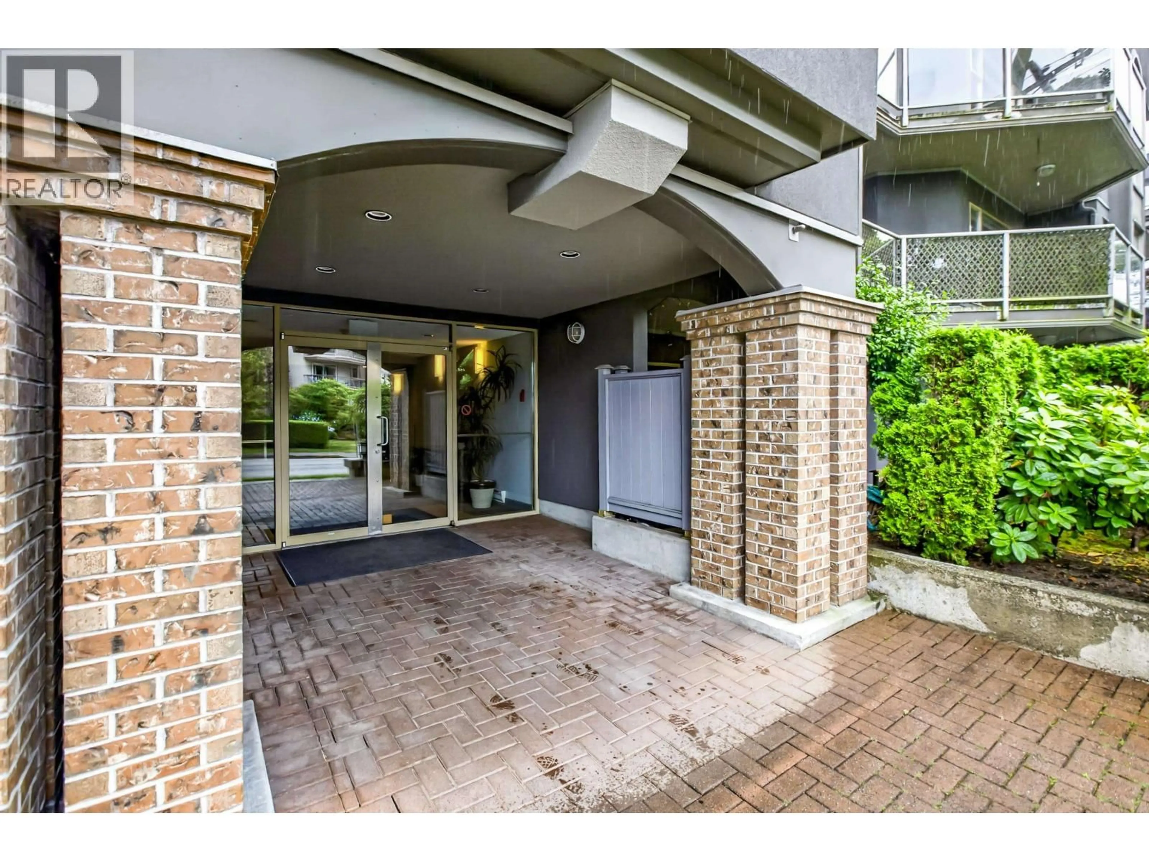 Indoor foyer for 310 - 2360 WILSON AVENUE, Port Coquitlam British Columbia V3C1Z6