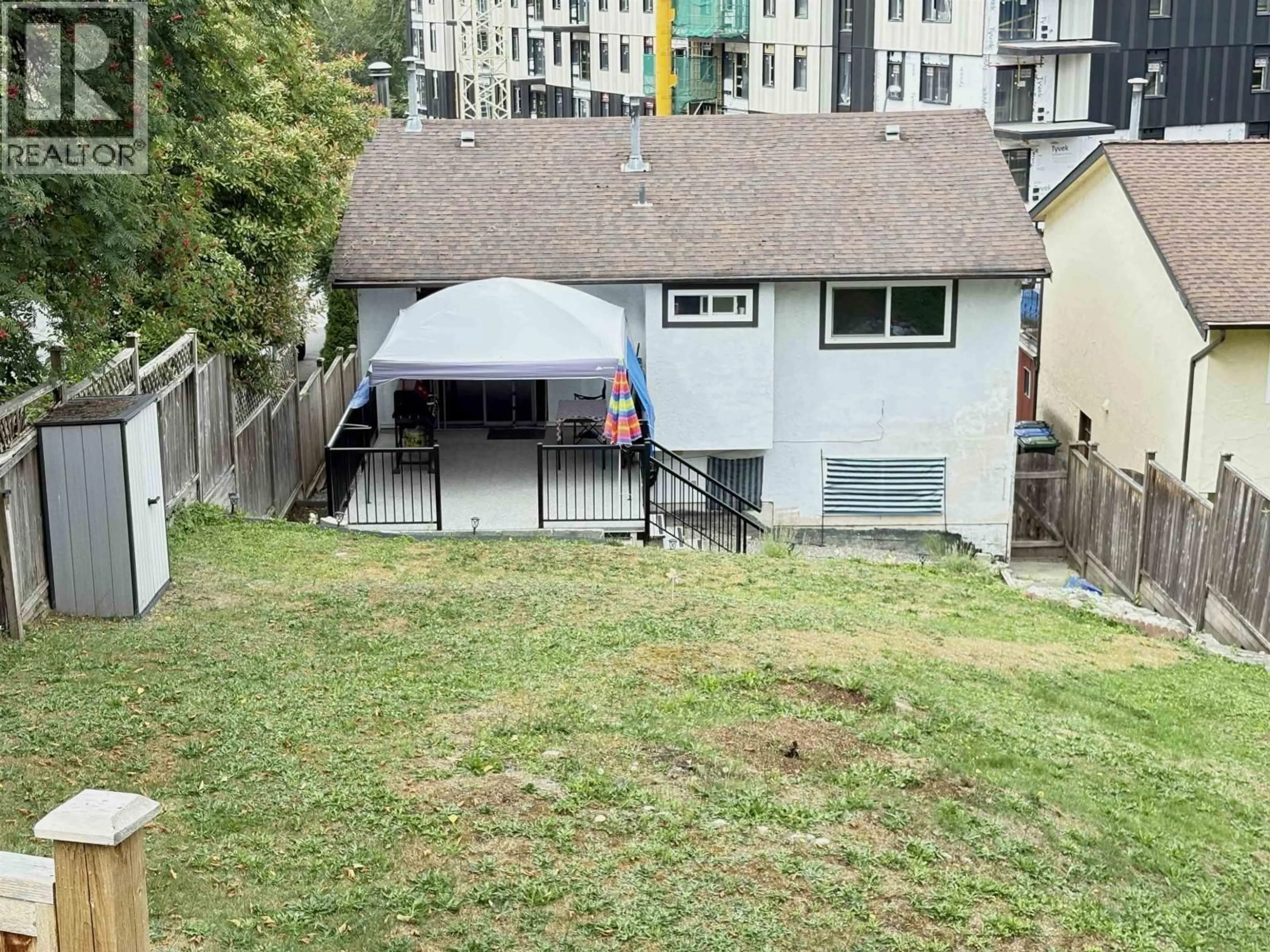 A pic from outside/outdoor area/front of a property/back of a property/a pic from drone, unknown for 257 ANGELA DRIVE, Port Moody British Columbia V3H3X7