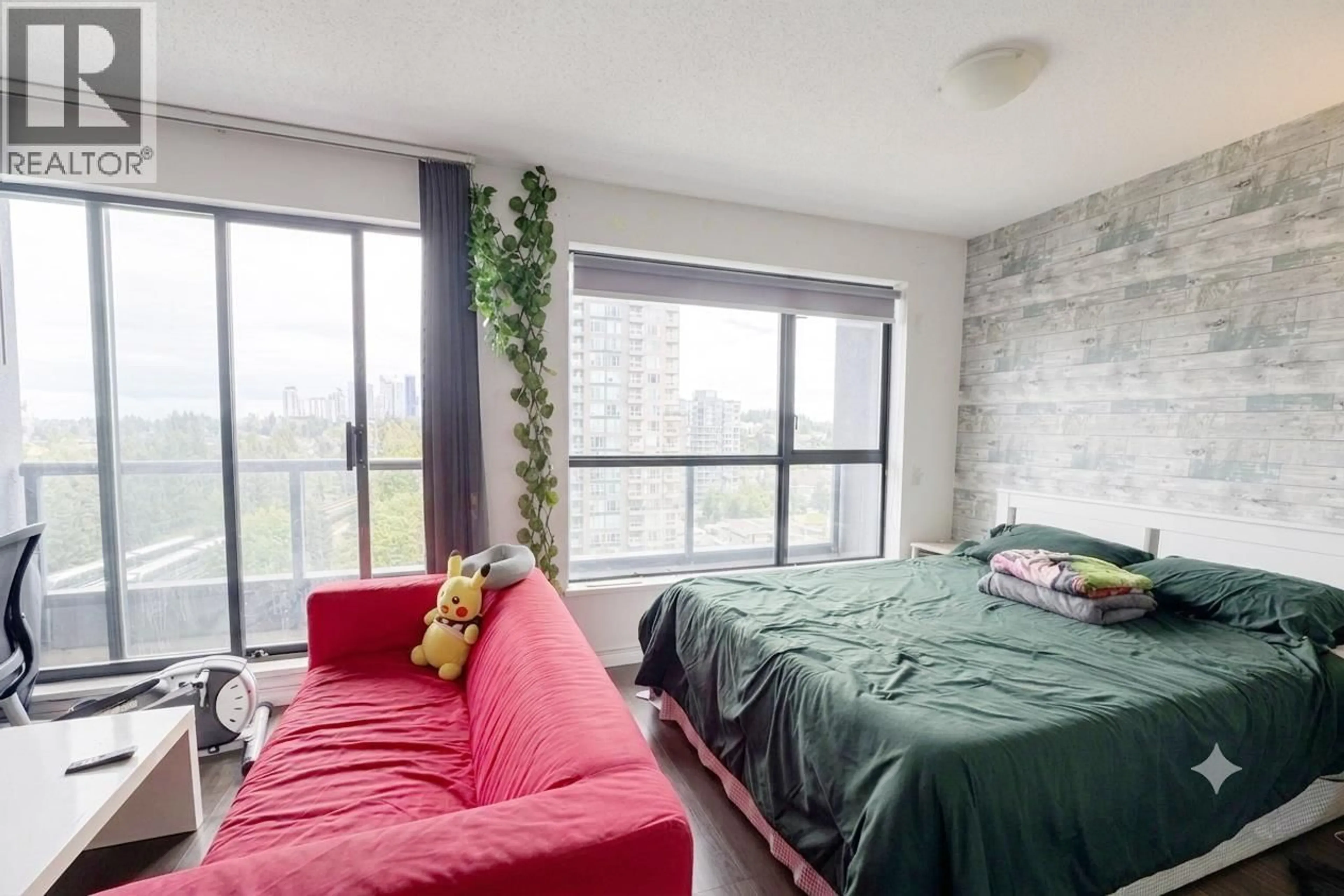 Bedroom with bed, unknown for 1109 - 3438 VANNESS AVENUE, Vancouver British Columbia V5R6E7