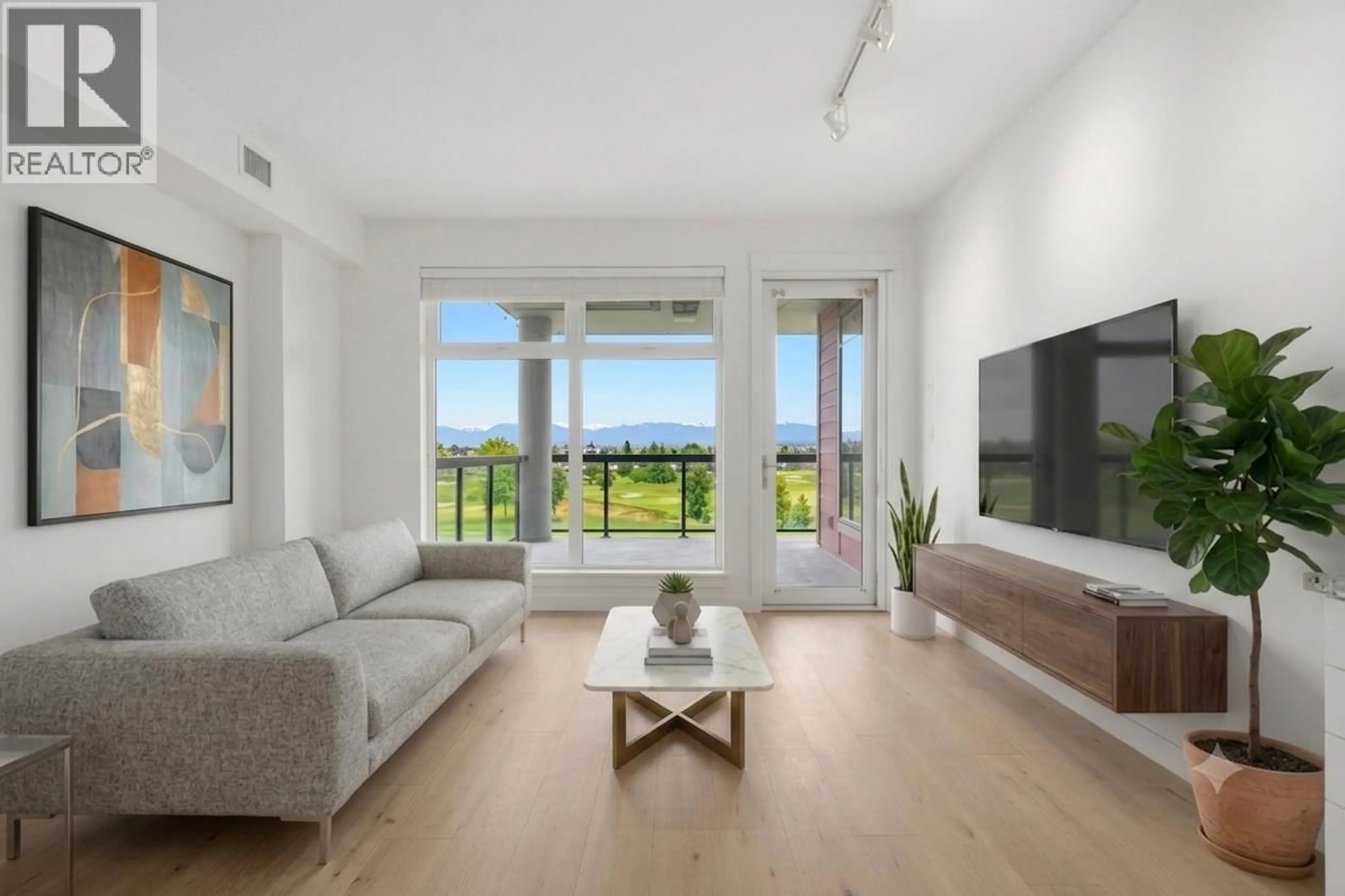 Living room with furniture, unknown for 307 - 5011 SPRINGS BOULEVARD, Tsawwassen British Columbia V4M0B6