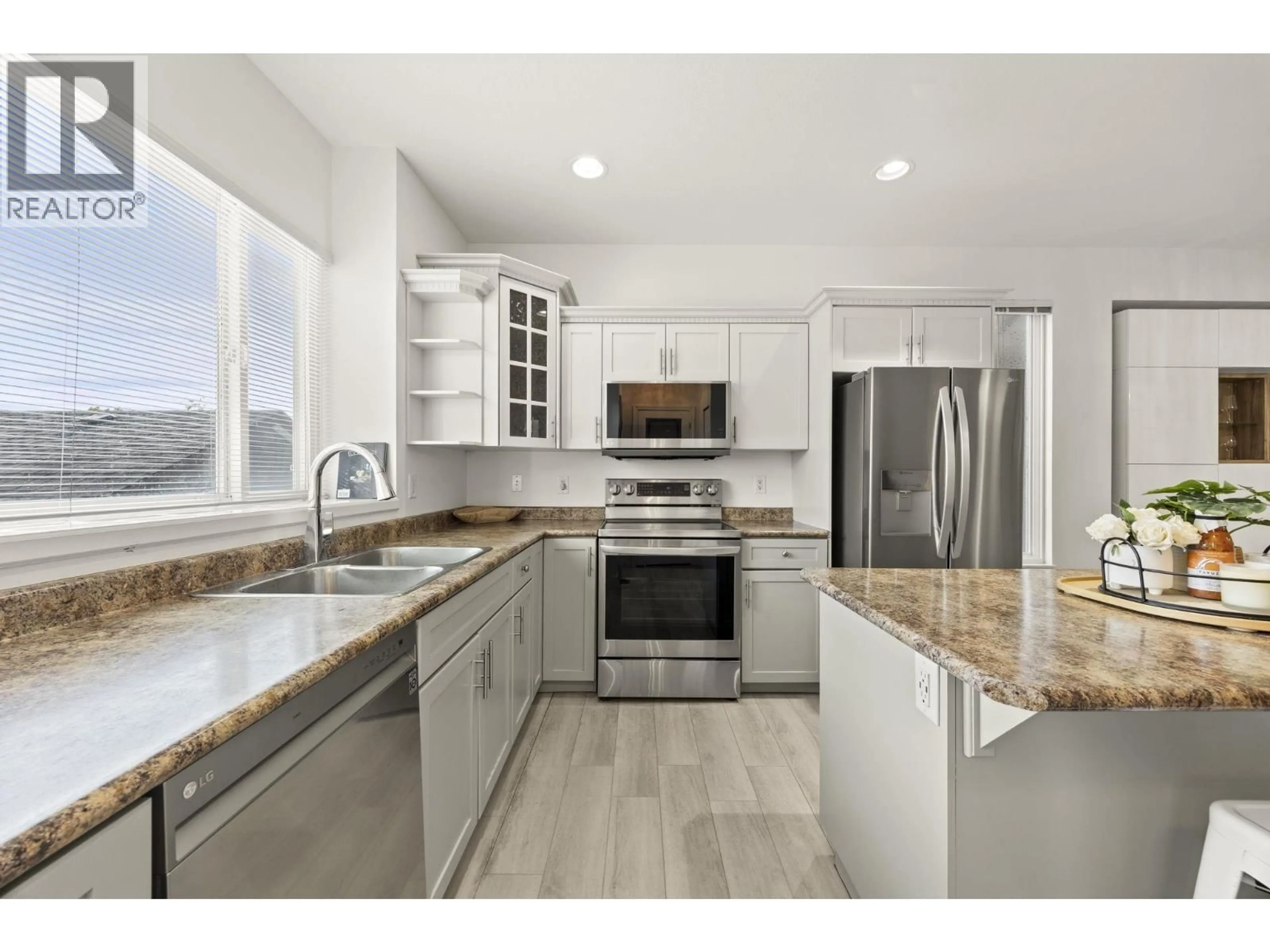 Open concept kitchen, ceramic/tile floor for 24222 103 AVENUE, Maple Ridge British Columbia V2W1Y1